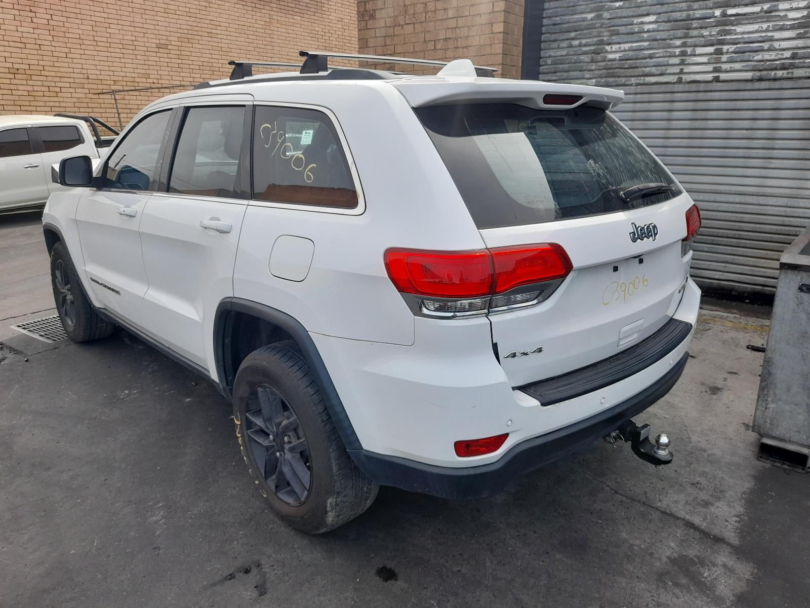 View Auto part Seatbelt/Stalk Jeep Grandcherokee 2018