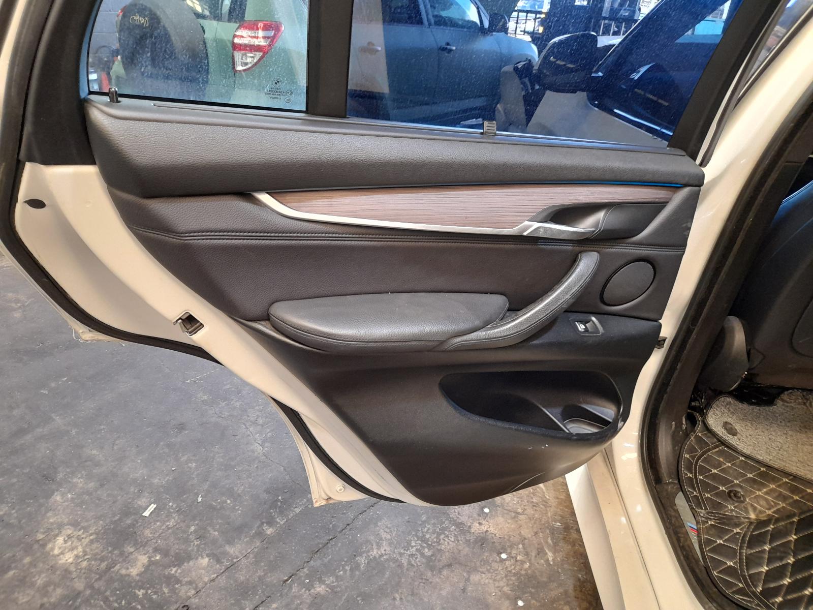 View Auto part Left Rear Side Glass Bmw X5 2014