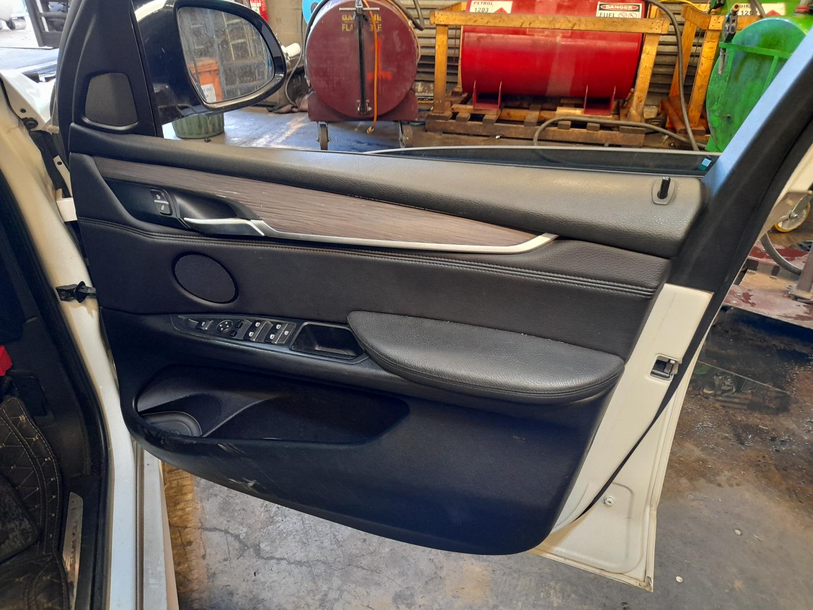 View Auto part Left Rear Side Glass Bmw X5 2014