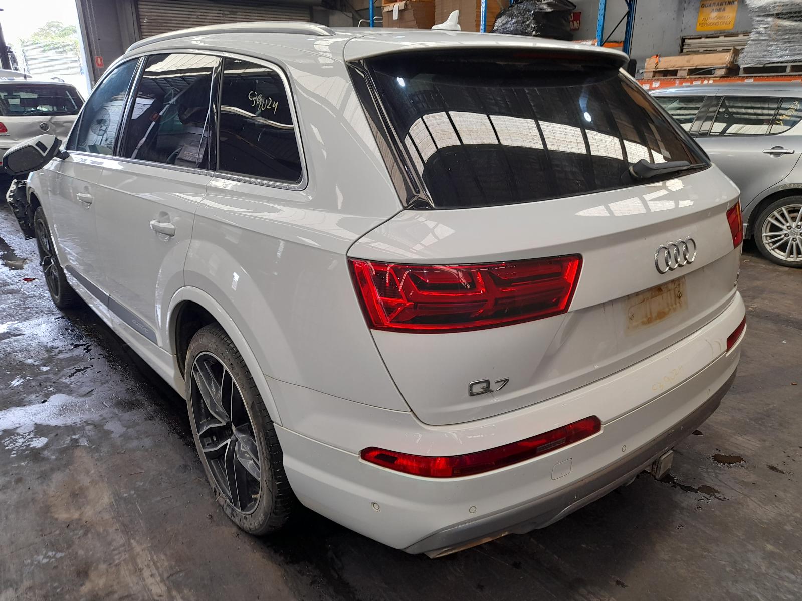 View Auto part Engine Audi Q7 2015