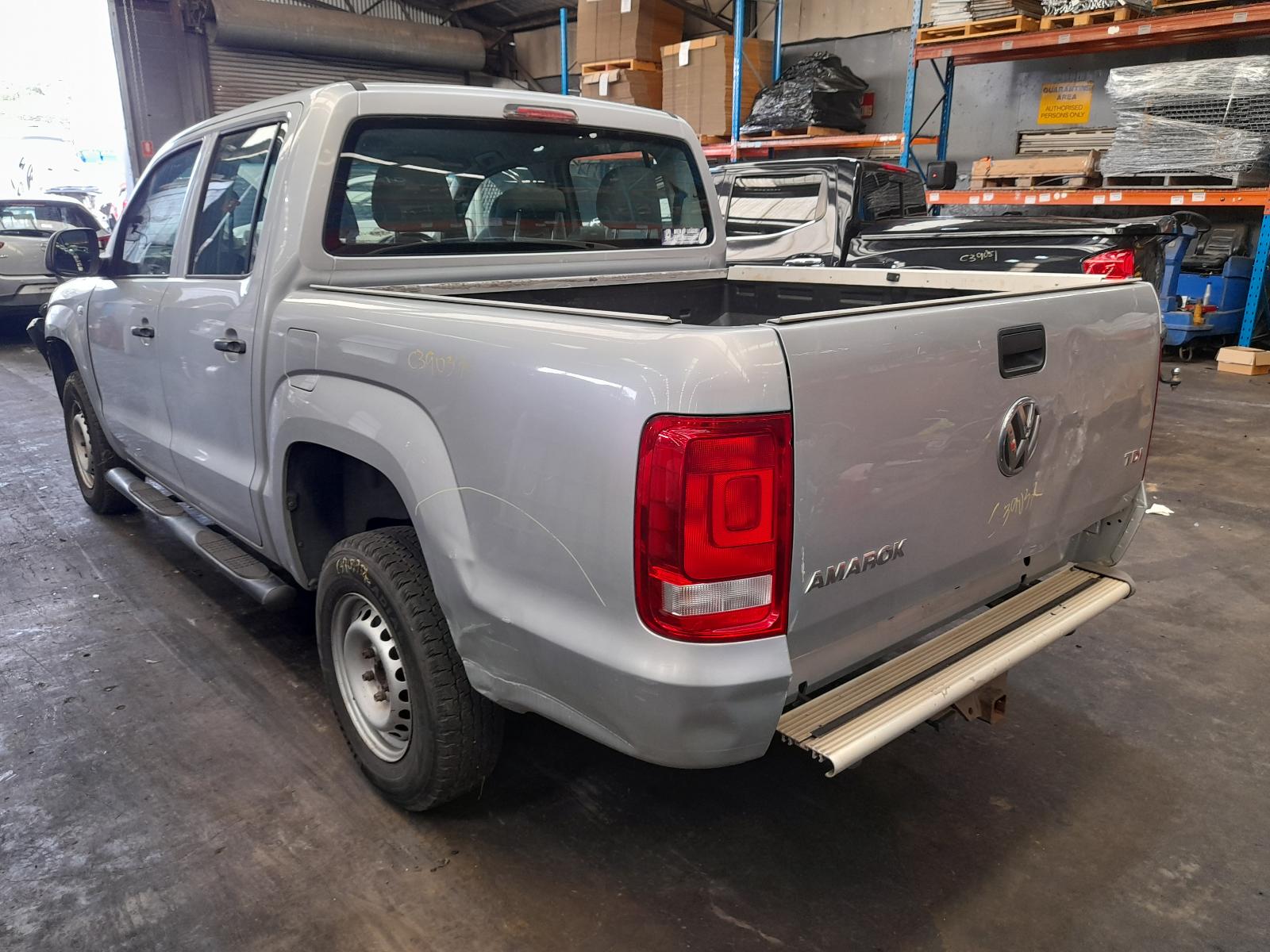 View Auto part Towbar Volkswagen Amarok 2015