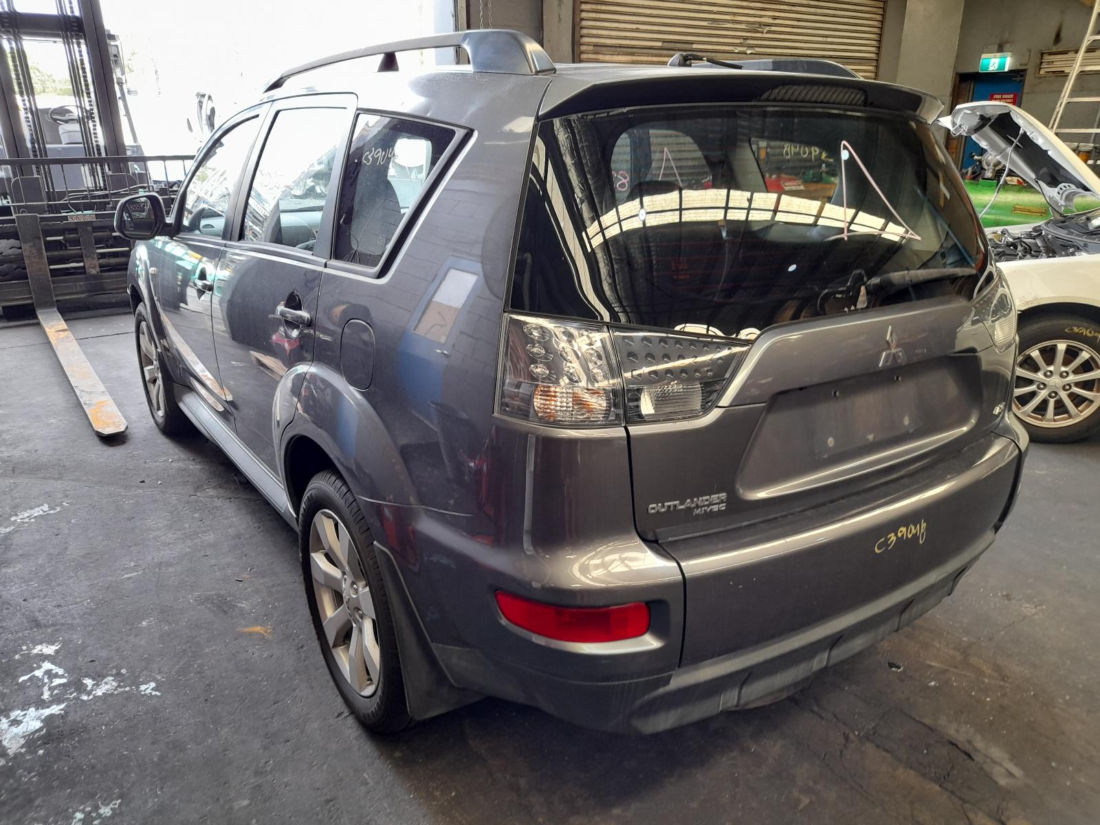 View Auto part Wiper Motor Mitsubishi Outlander 2012