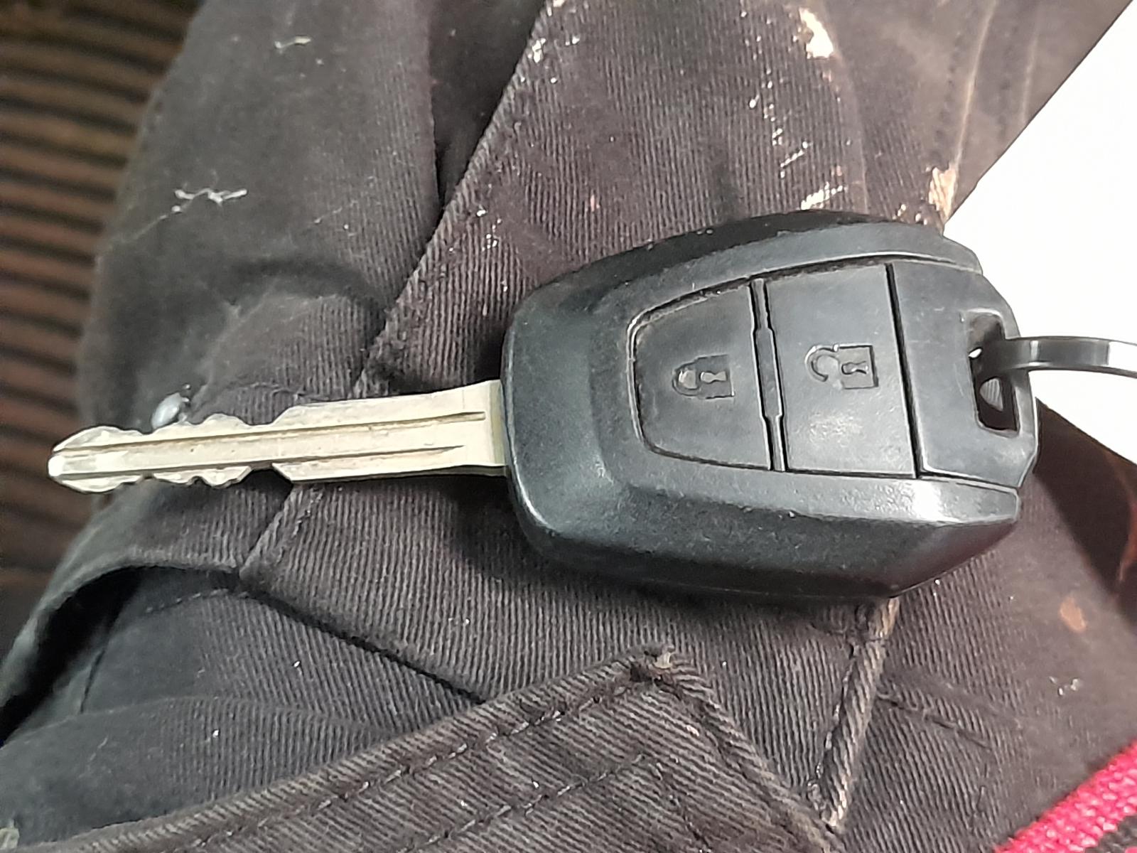 2013 Isuzu Dmax Throttle Body View Auto part Throttle Body Isuzu Dmax 2013