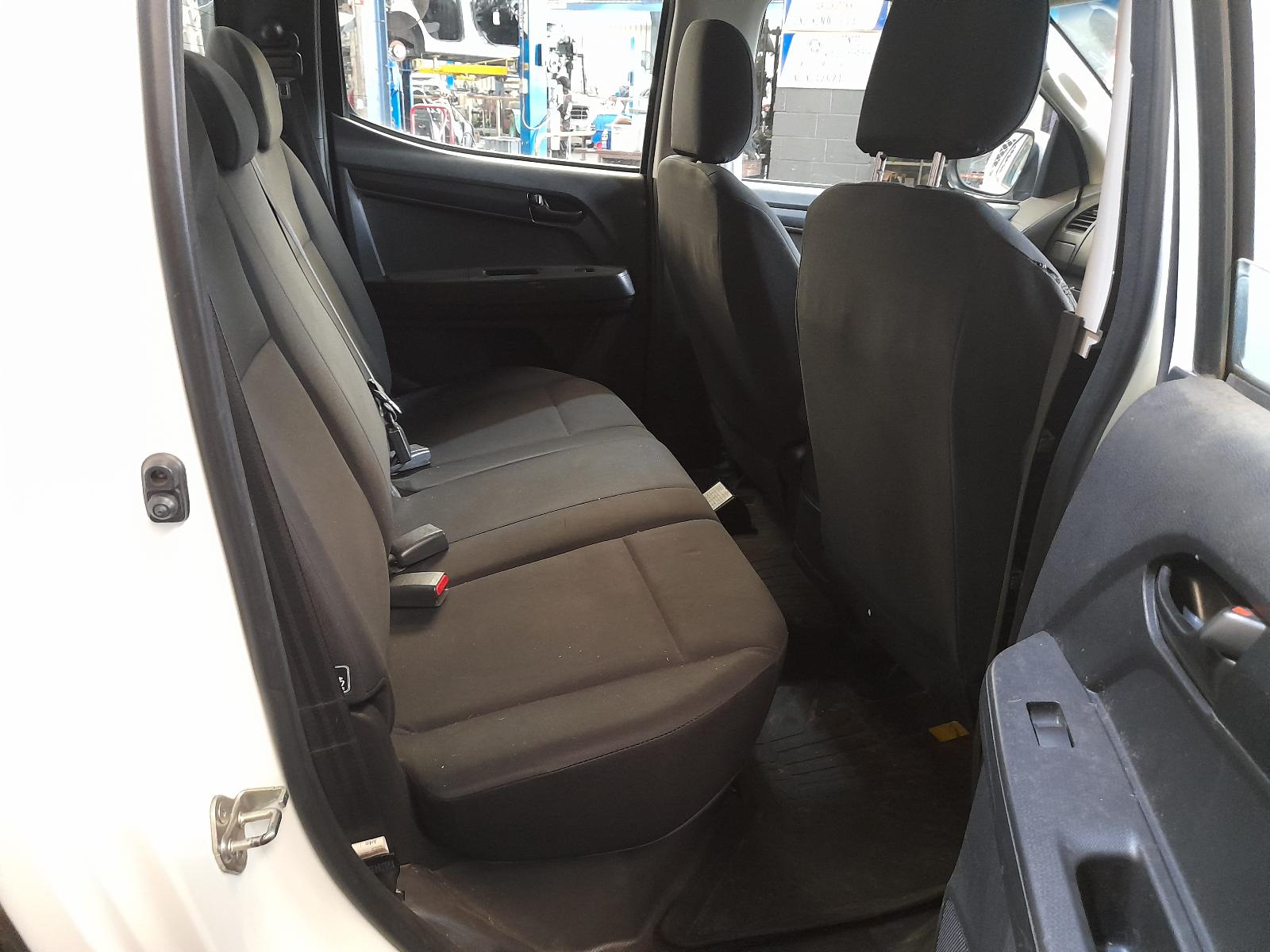 2013 Isuzu Dmax Throttle Body View Auto part Throttle Body Isuzu Dmax 2013