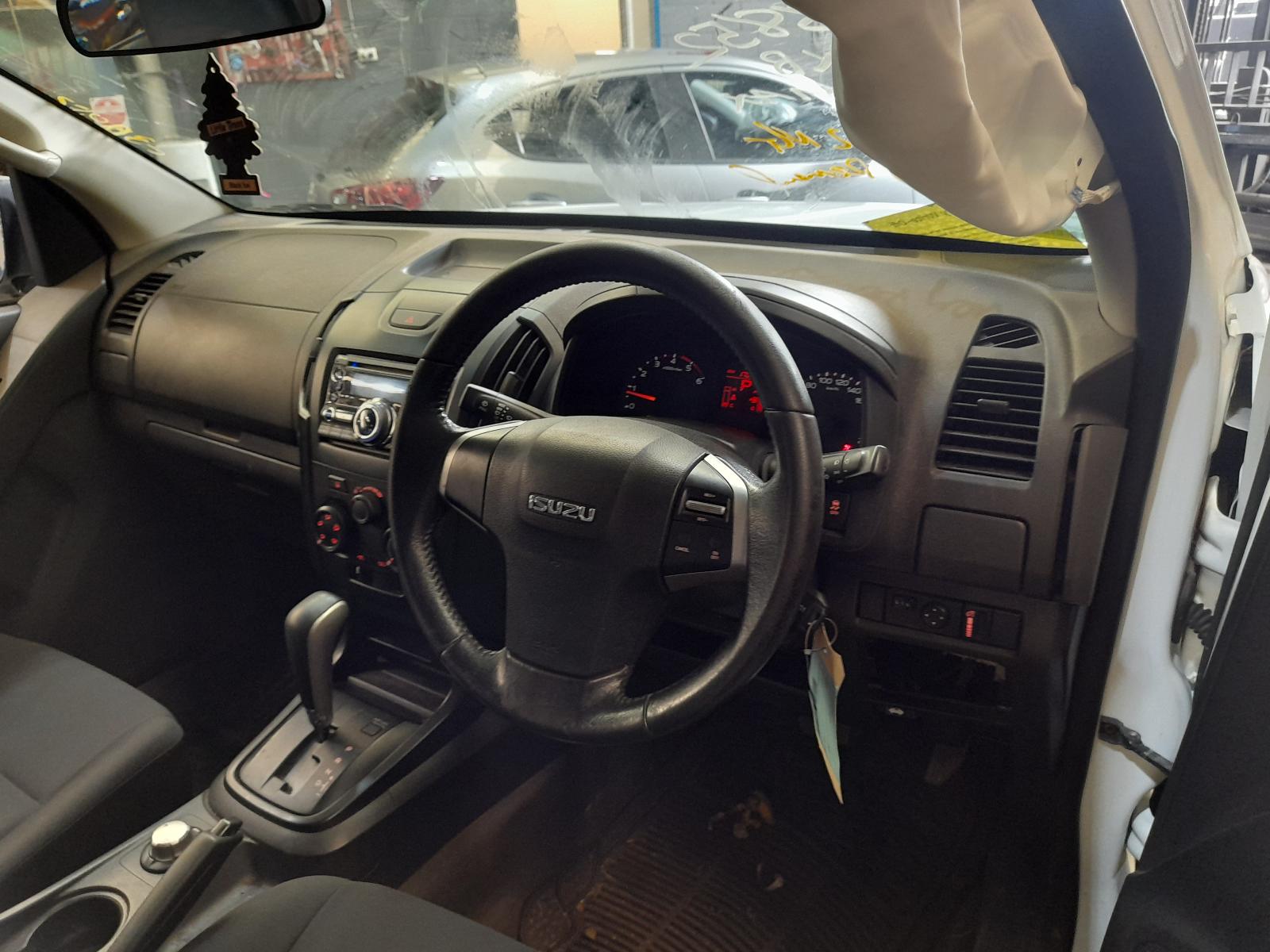 2013 Isuzu Dmax Throttle Body View Auto part Throttle Body Isuzu Dmax 2013