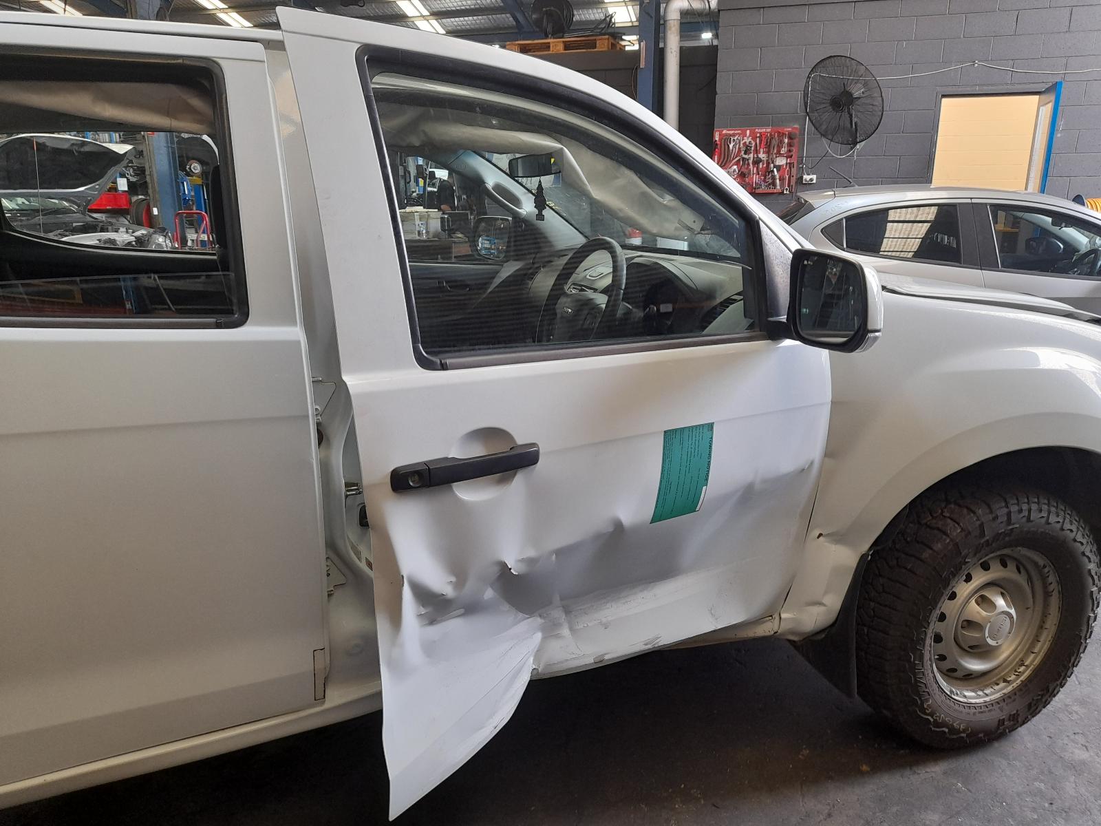 2013 Isuzu Dmax Throttle Body View Auto part Throttle Body Isuzu Dmax 2013