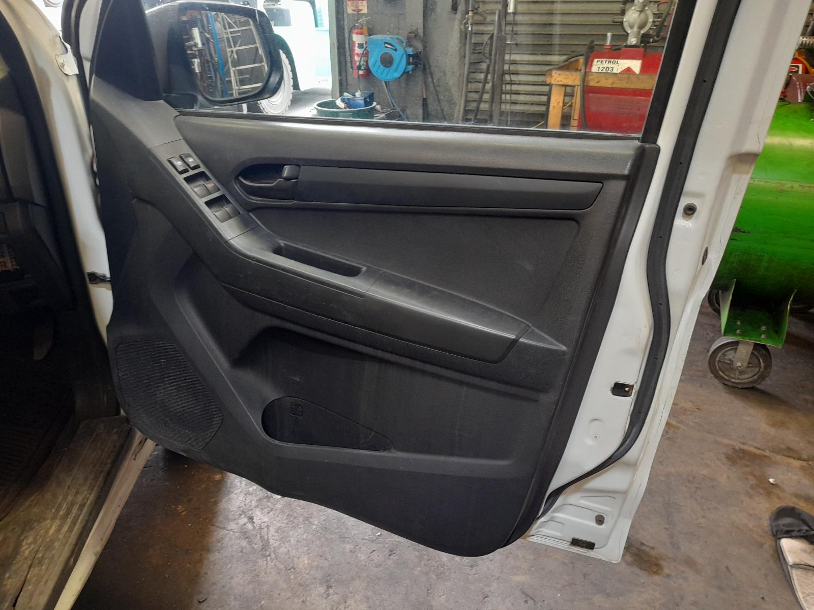 2013 Isuzu Dmax Throttle Body View Auto part Throttle Body Isuzu Dmax 2013