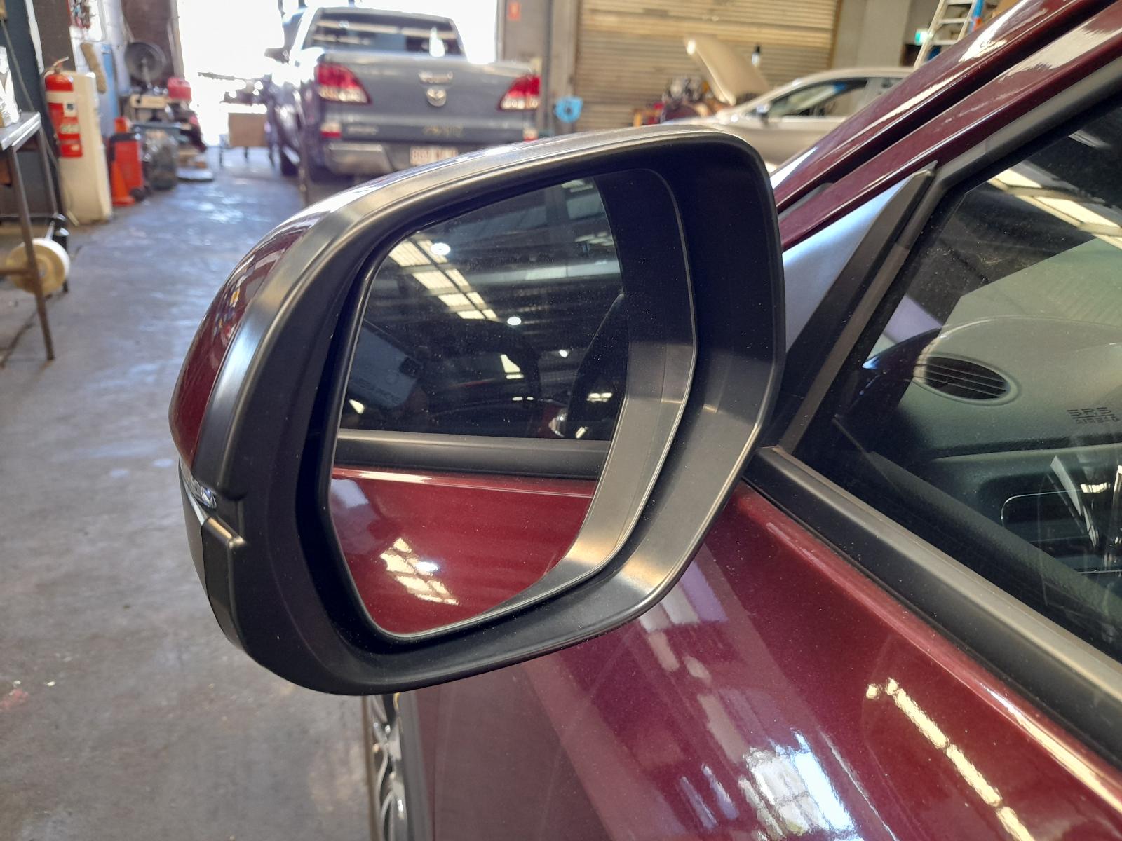 View Auto part Right Front Window Reg/Motor Honda Hrv 2017