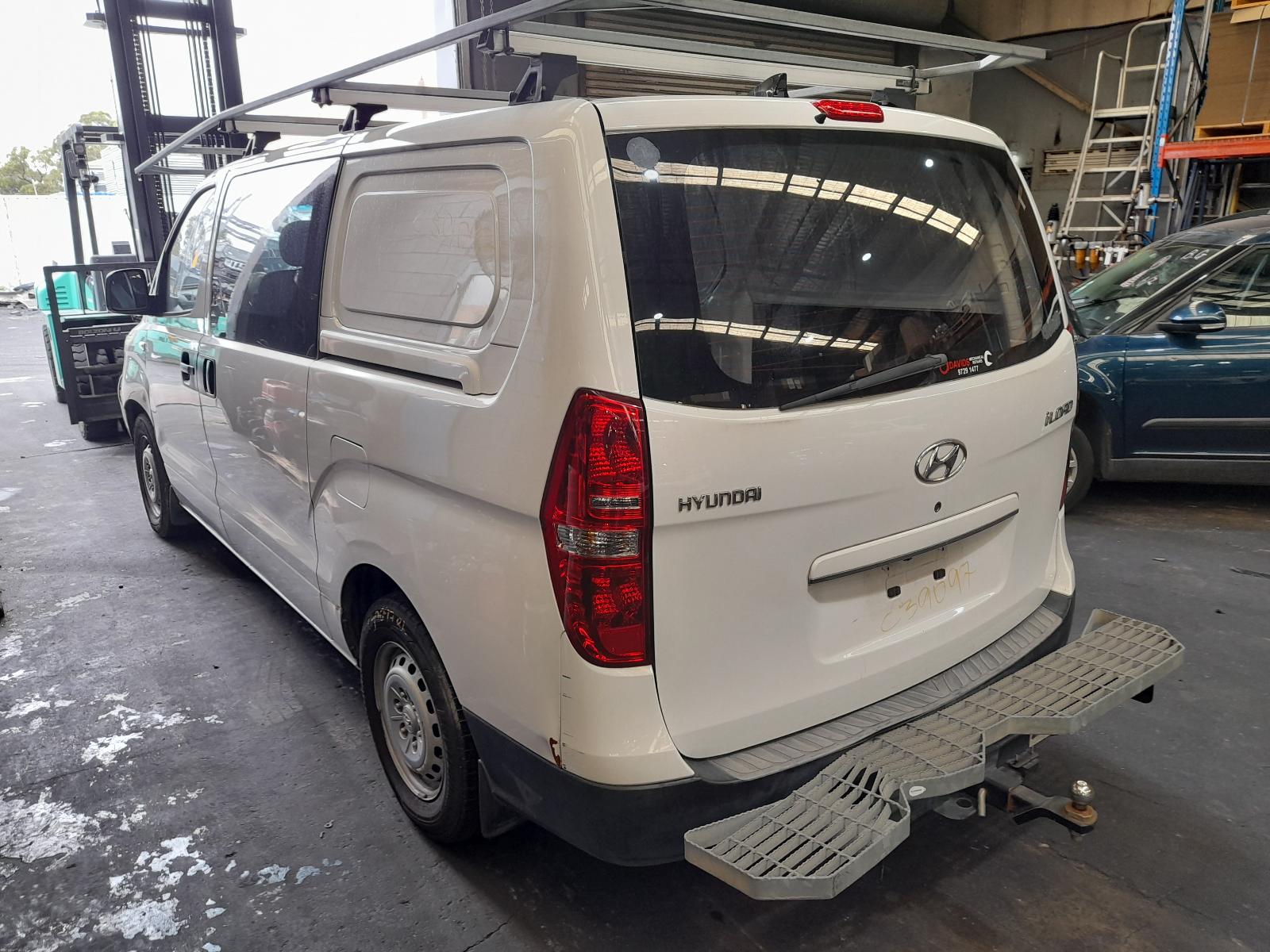 View Auto part Pwr Dr Wind Switch Hyundai Iload/imax 2018