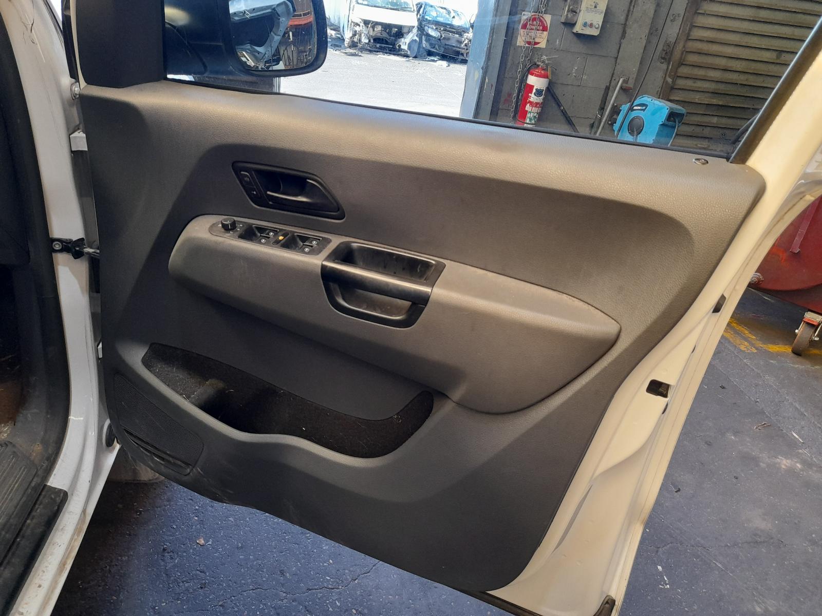 2015 Volkswagen Amarok Steering Column View Auto part Steering Column Volkswagen Amarok 2015