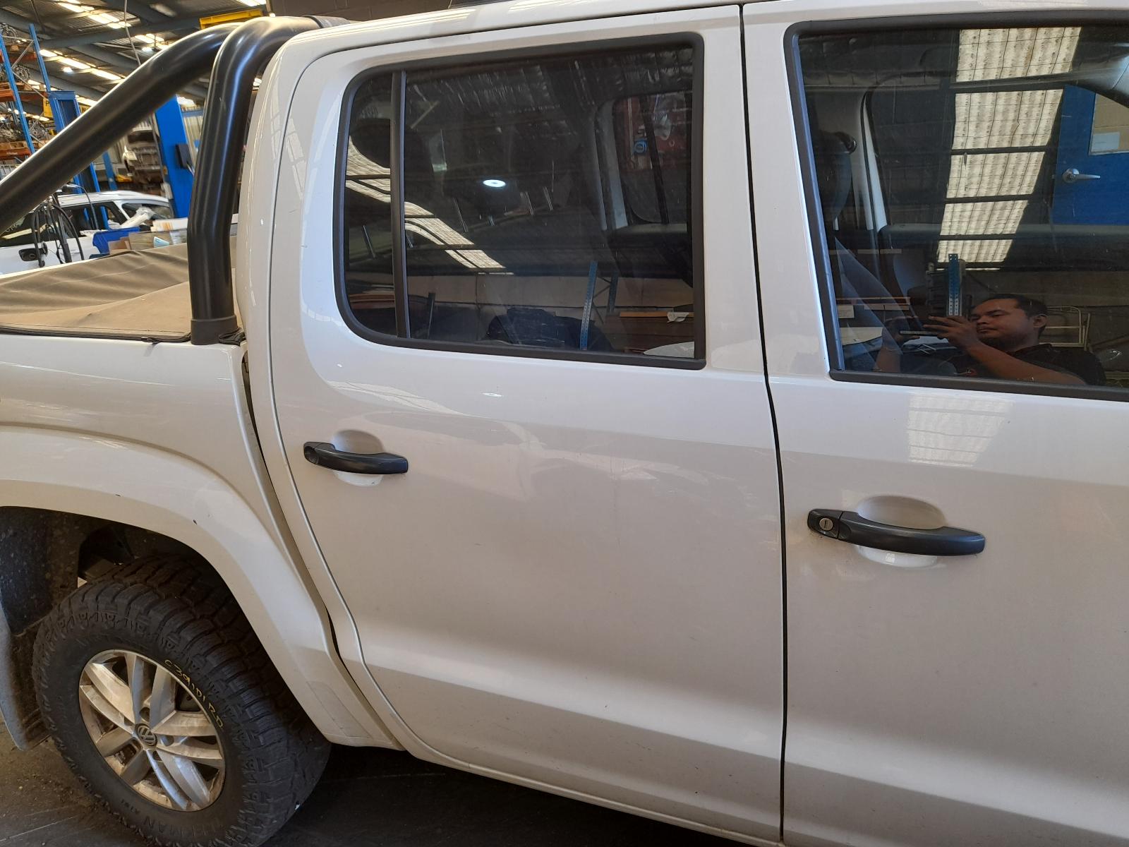 2015 Volkswagen Amarok Steering Column View Auto part Steering Column Volkswagen Amarok 2015