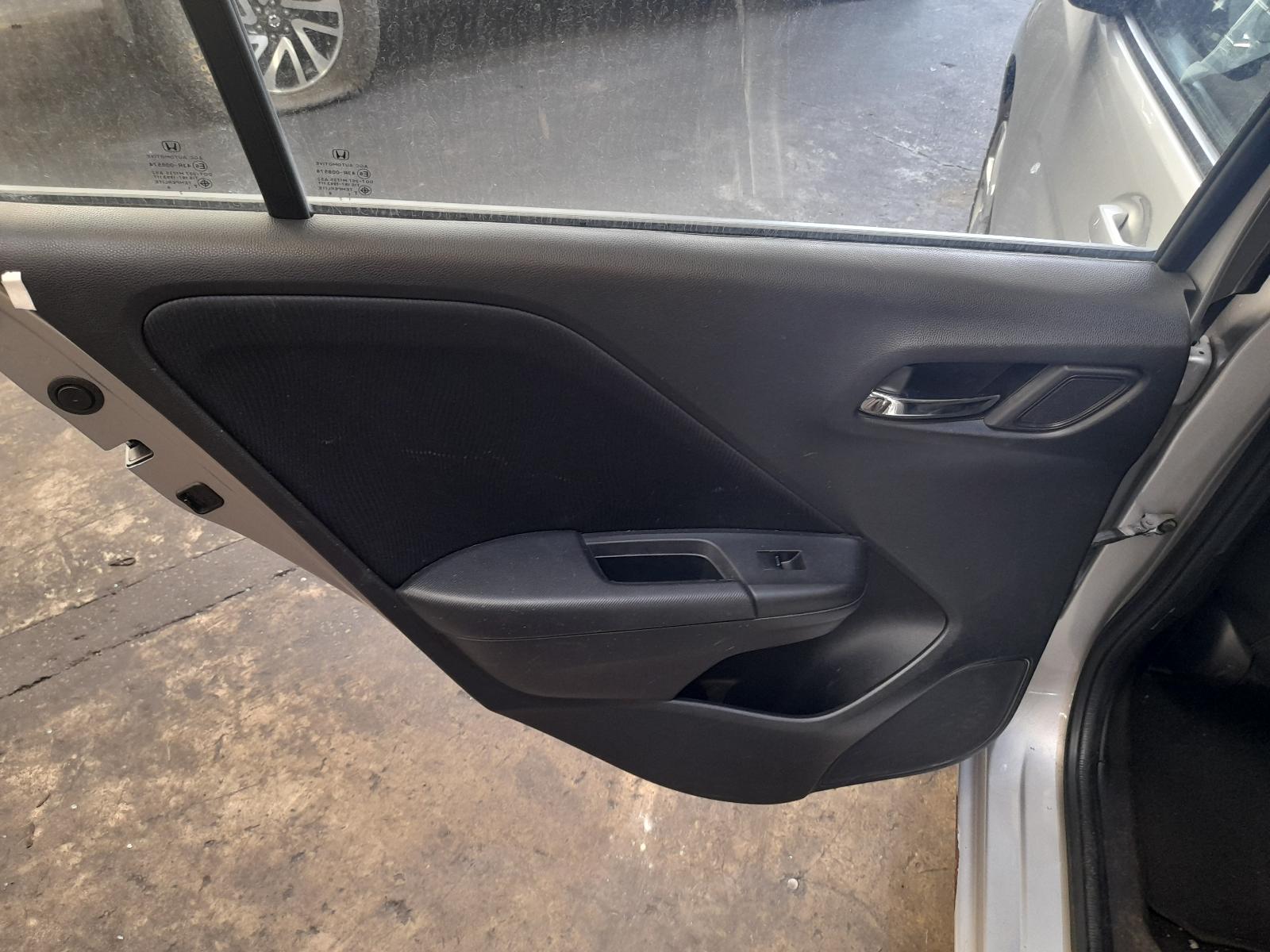 View Auto part Left Guard Honda City 2015