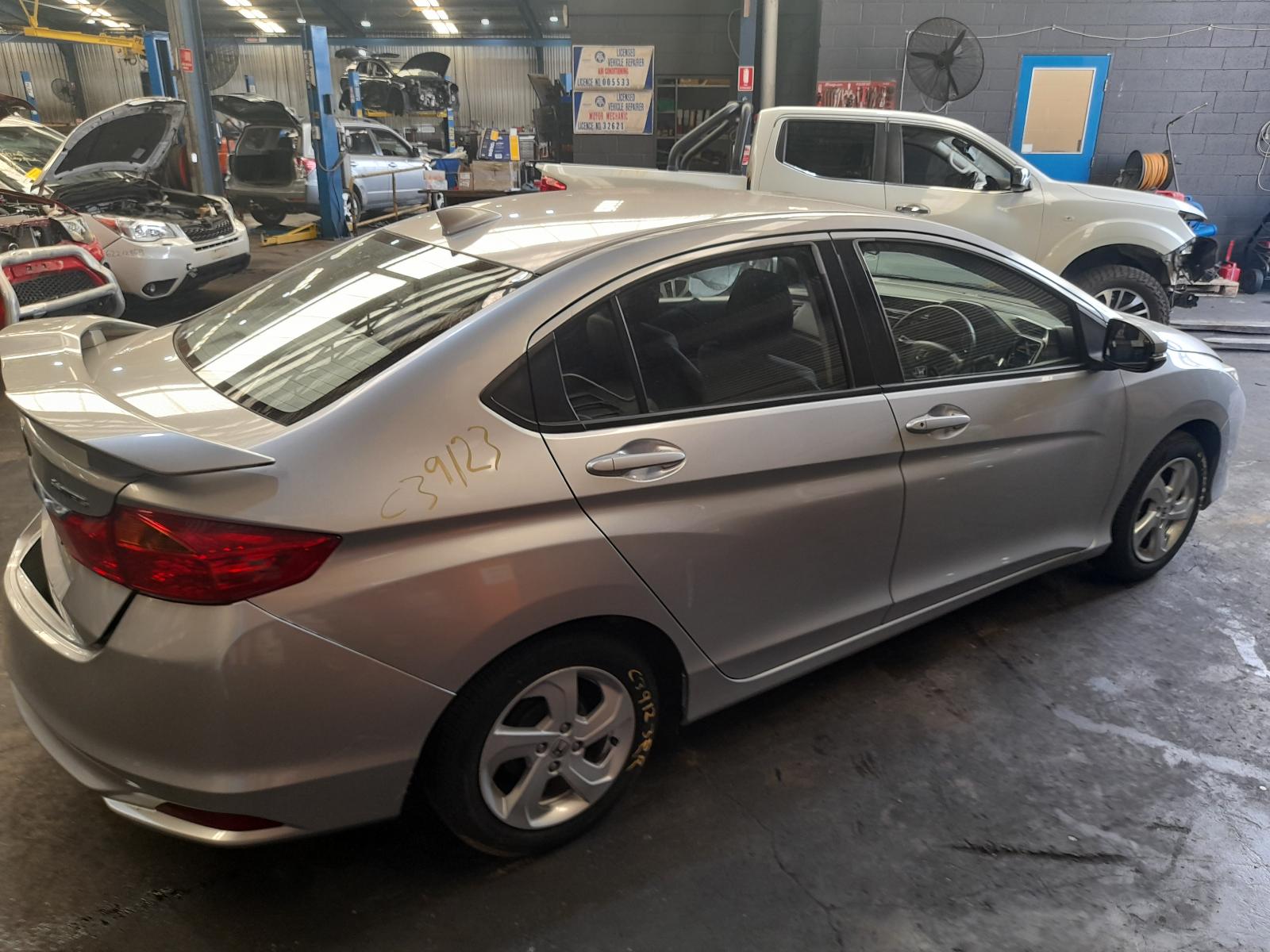 View Auto part Left Guard Honda City 2015