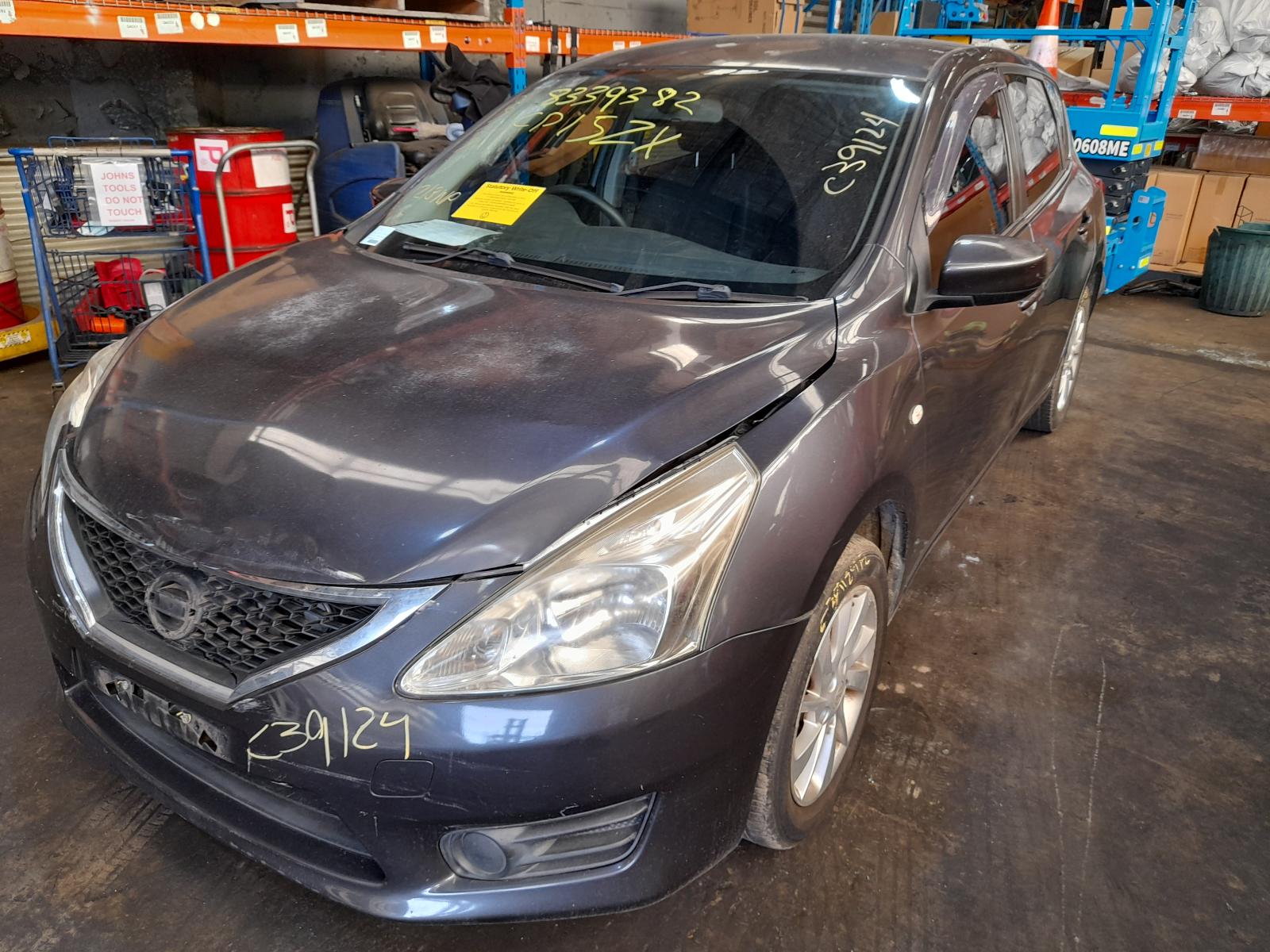 View Auto part Air Cleaner/Box Nissan Pulsar 2014