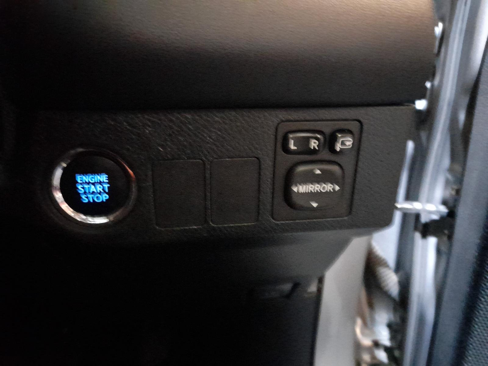 View Auto part Left Door Mirror Toyota Rav4 2016
