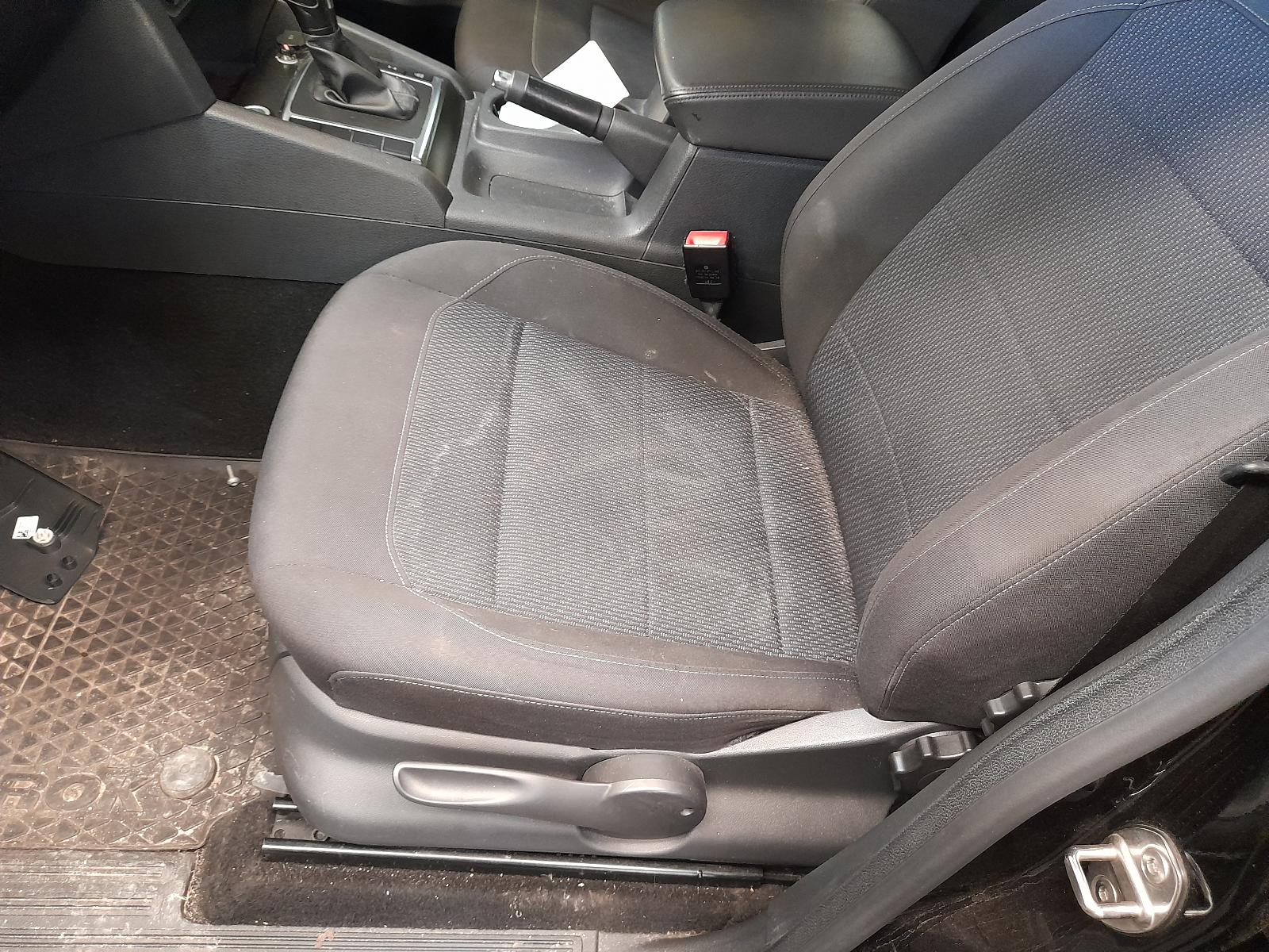 View Auto part Towbar Volkswagen Amarok 2019