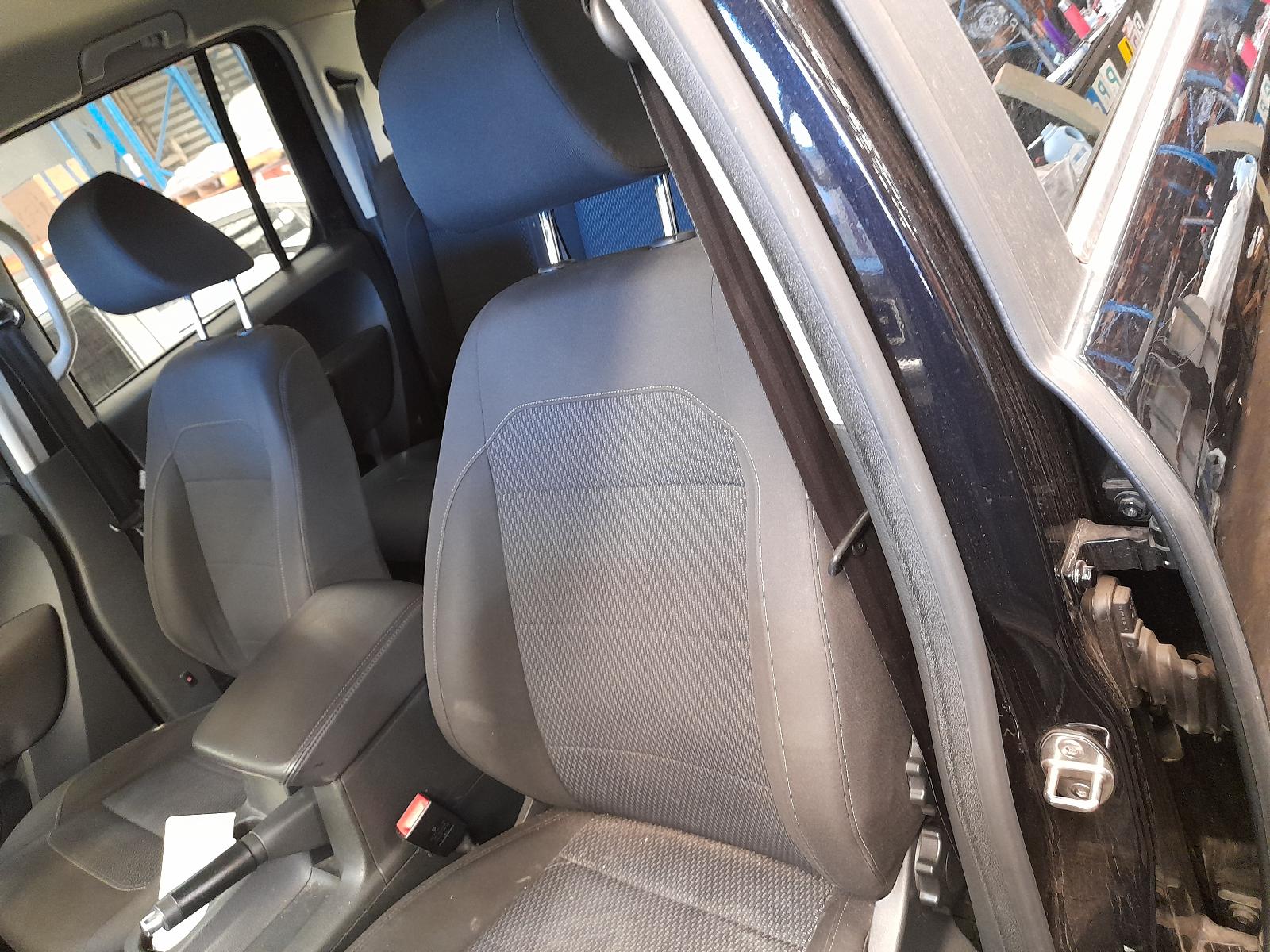 View Auto part Towbar Volkswagen Amarok 2019