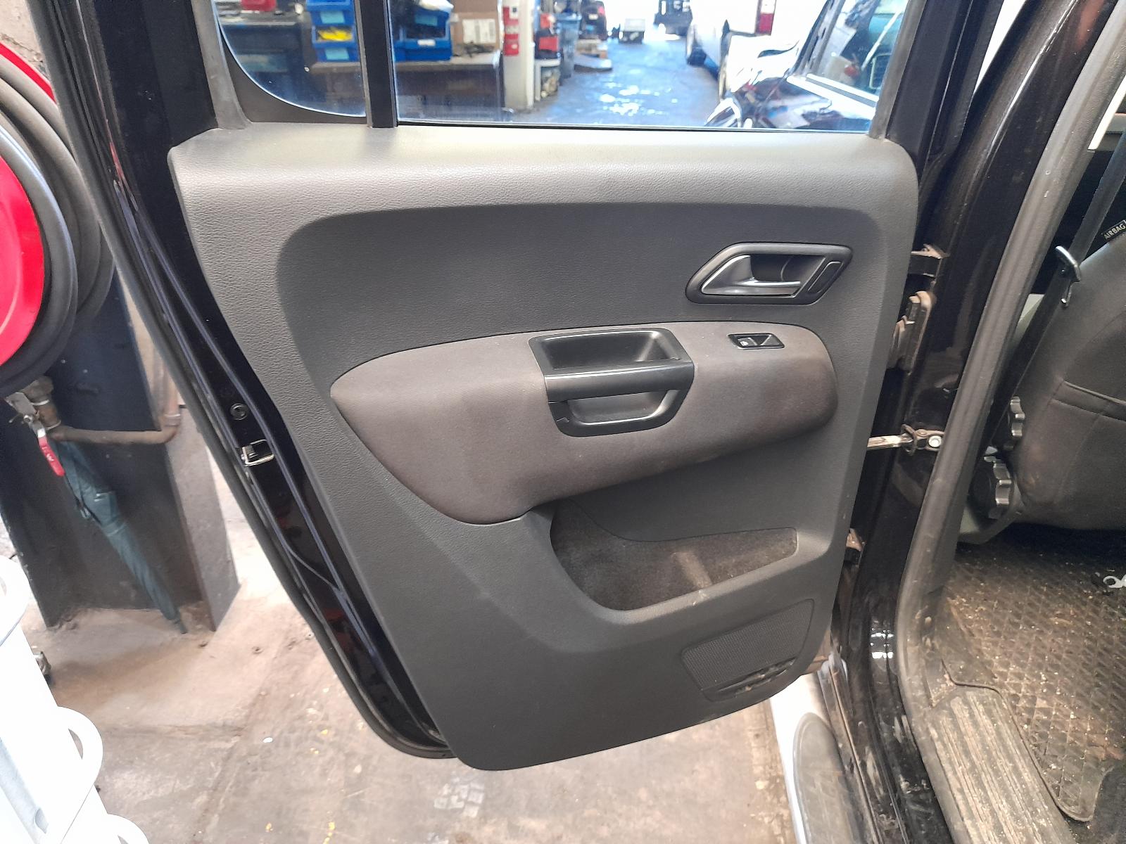 View Auto part Towbar Volkswagen Amarok 2019