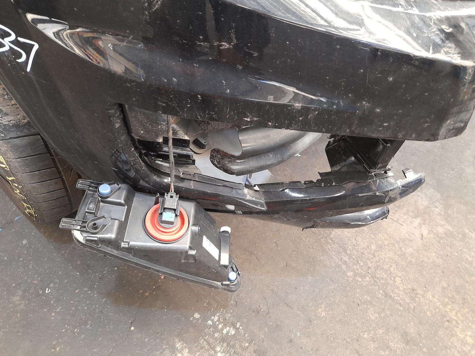 View Auto part Towbar Volkswagen Amarok 2019