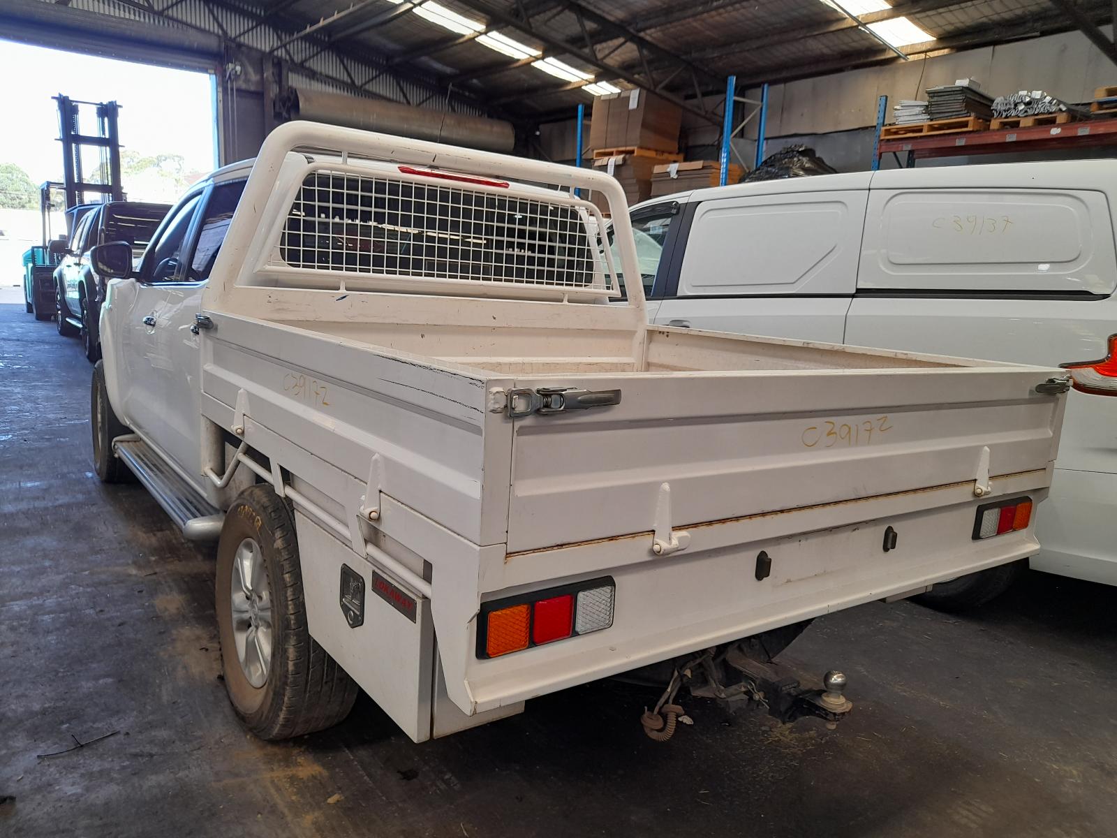 View Auto part Differential Centre Nissan Navara 2016