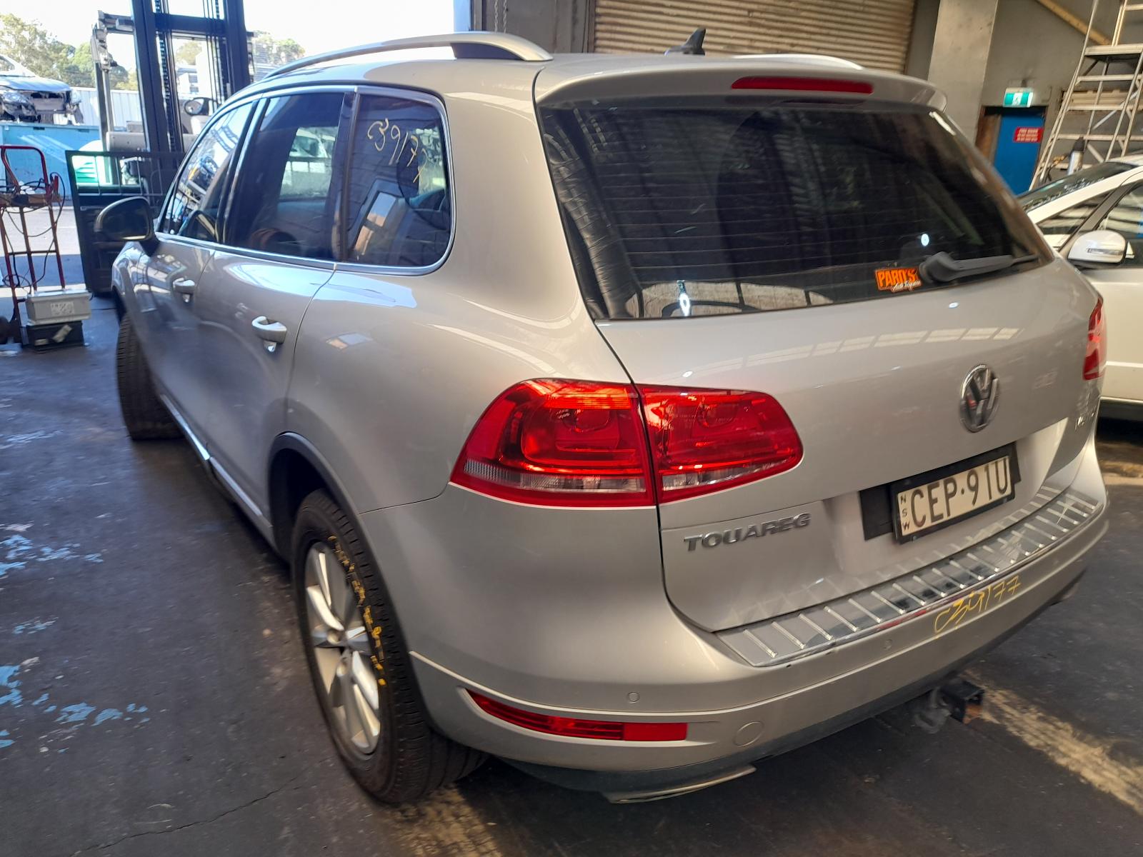 View Auto part Engine Volkswagen Touareg 2011