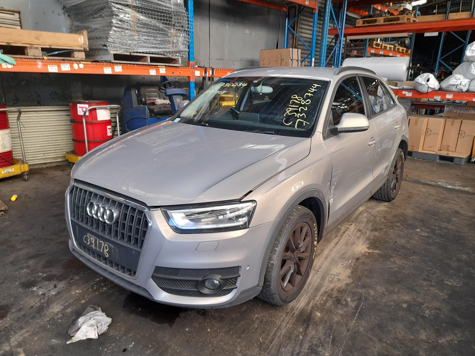 View Auto part Left Indicator/Fog/Side Audi Q3 2012