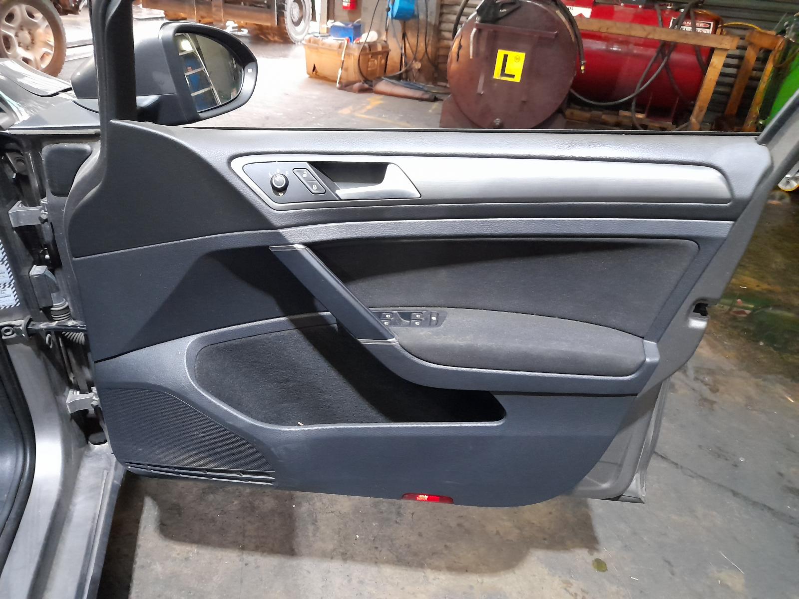 2014 Volkswagen Golf A/C Evaporator View Auto part A/C Evaporator Volkswagen Golf 2014