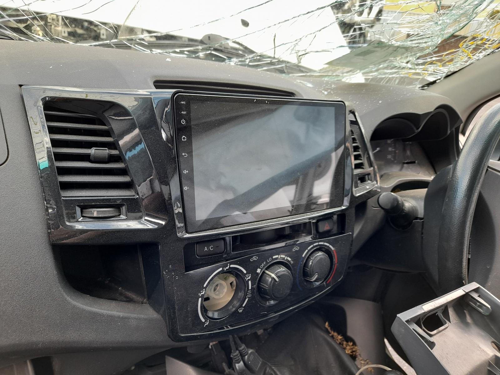 View Auto part Throttle Body Toyota Hilux 2012