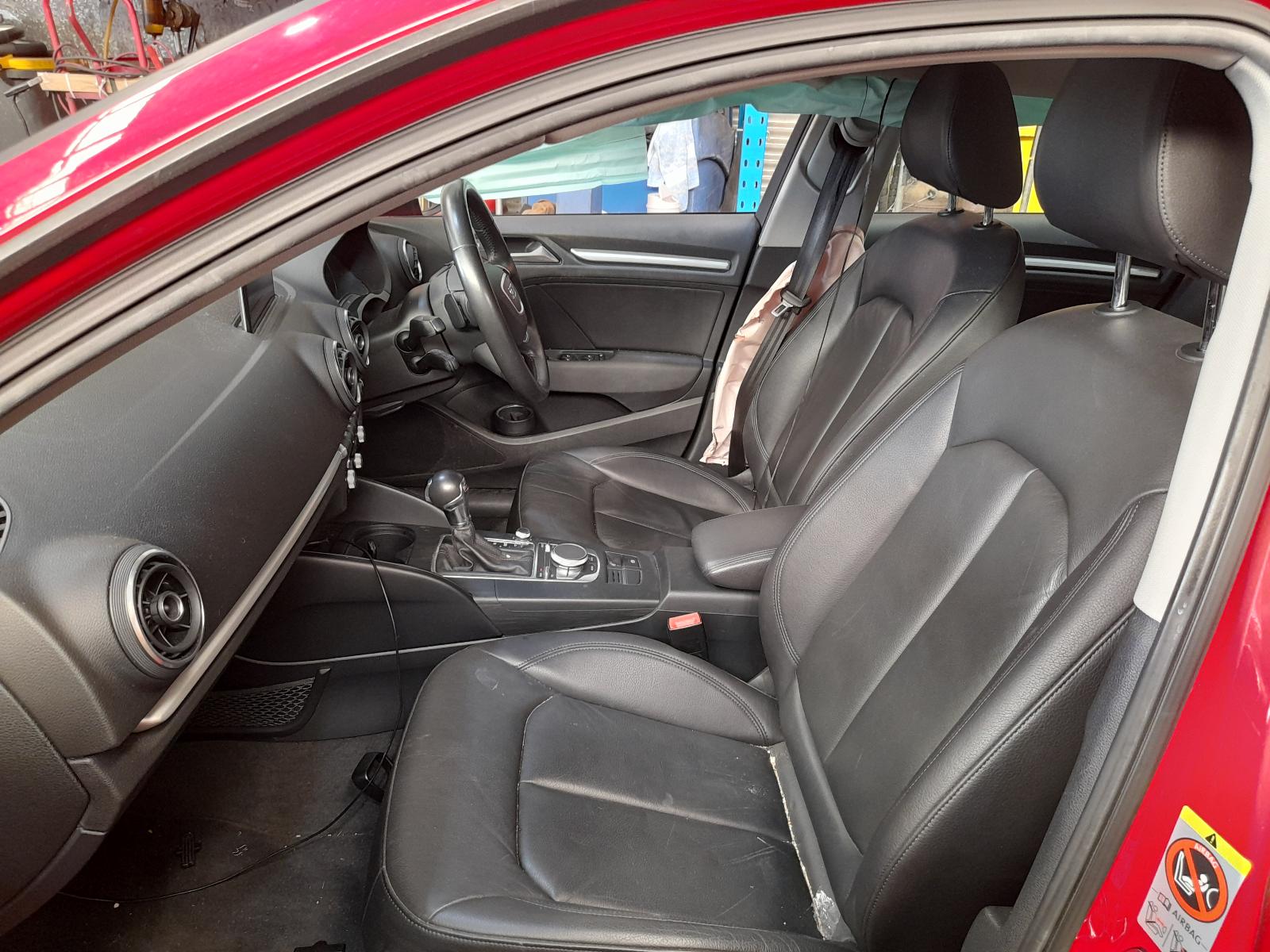 View Auto part Radio/Cd/Dvd/Sat/Tv Audi A3 2013