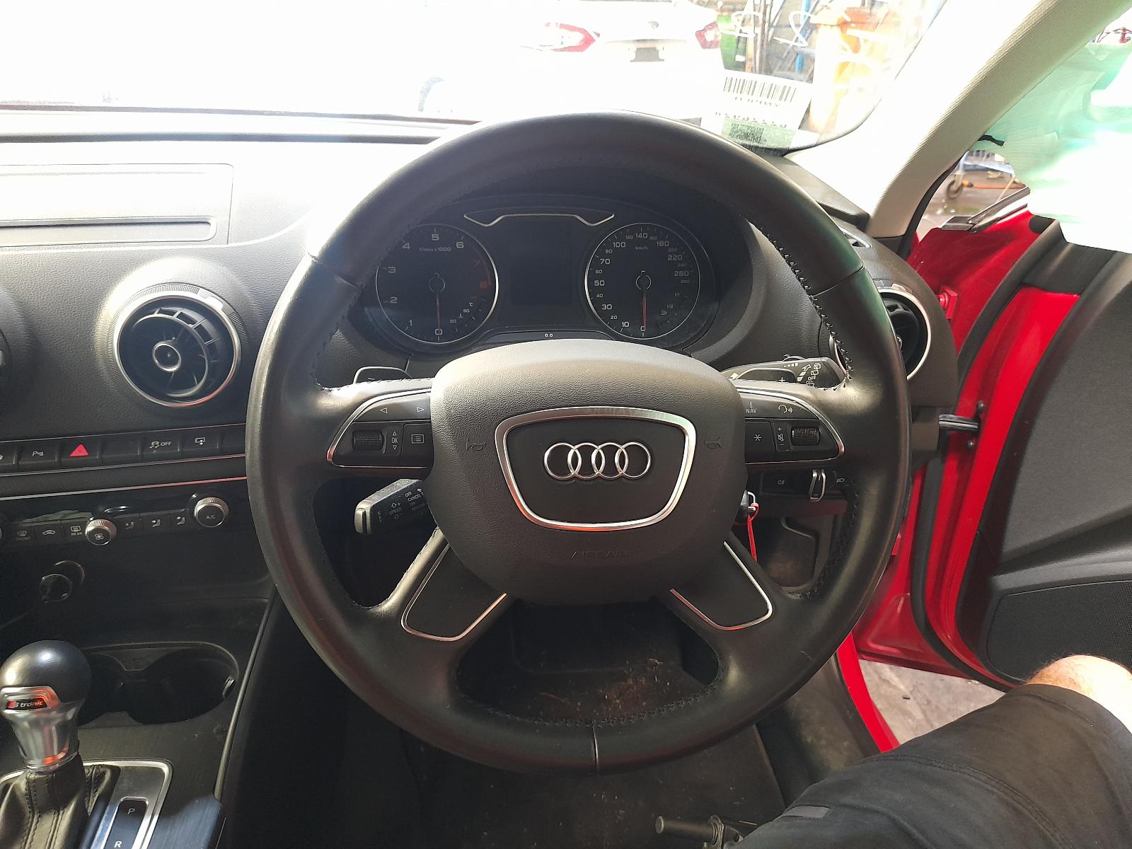 View Auto part Radio/Cd/Dvd/Sat/Tv Audi A3 2013