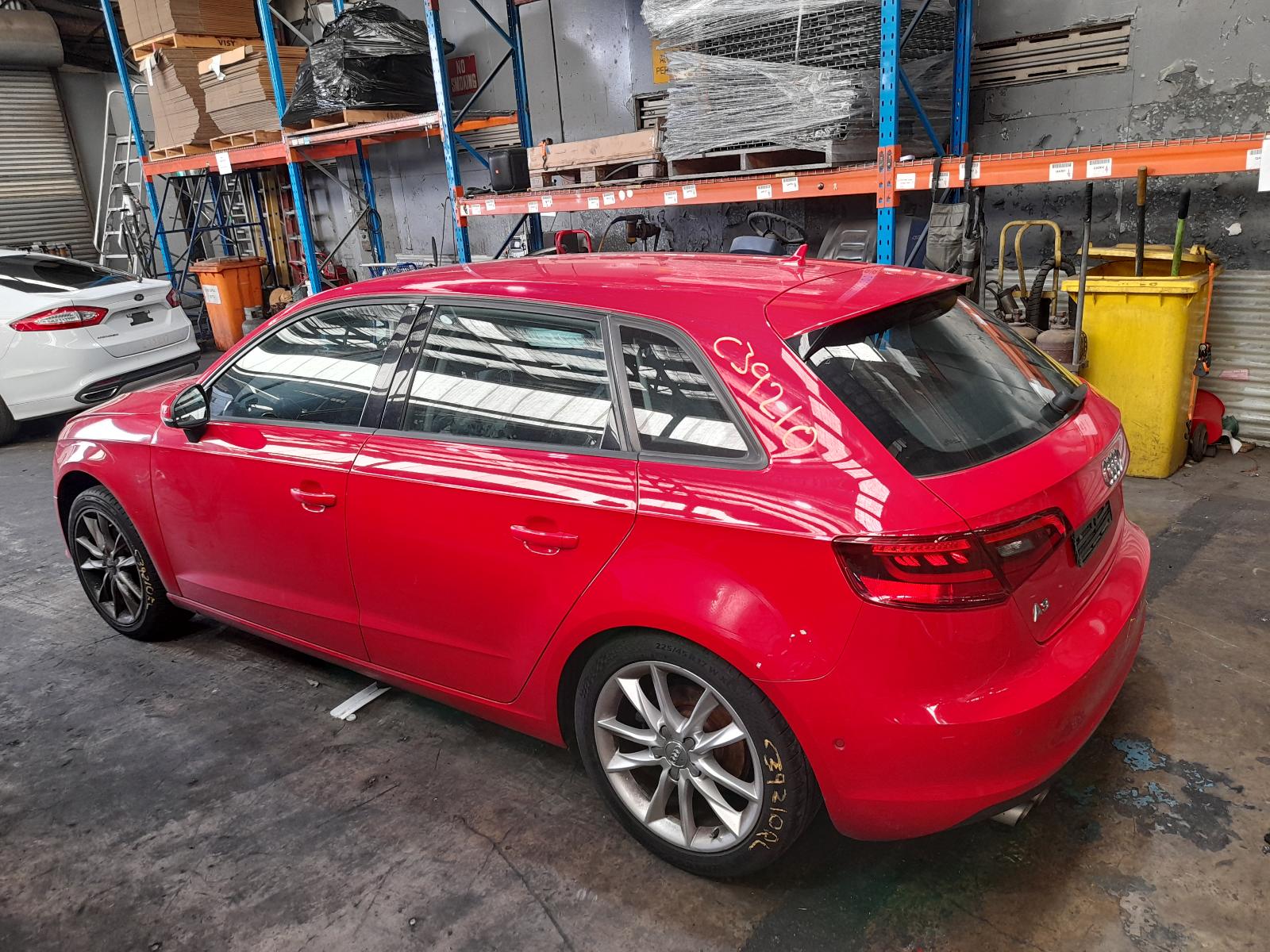 View Auto part Radio/Cd/Dvd/Sat/Tv Audi A3 2013