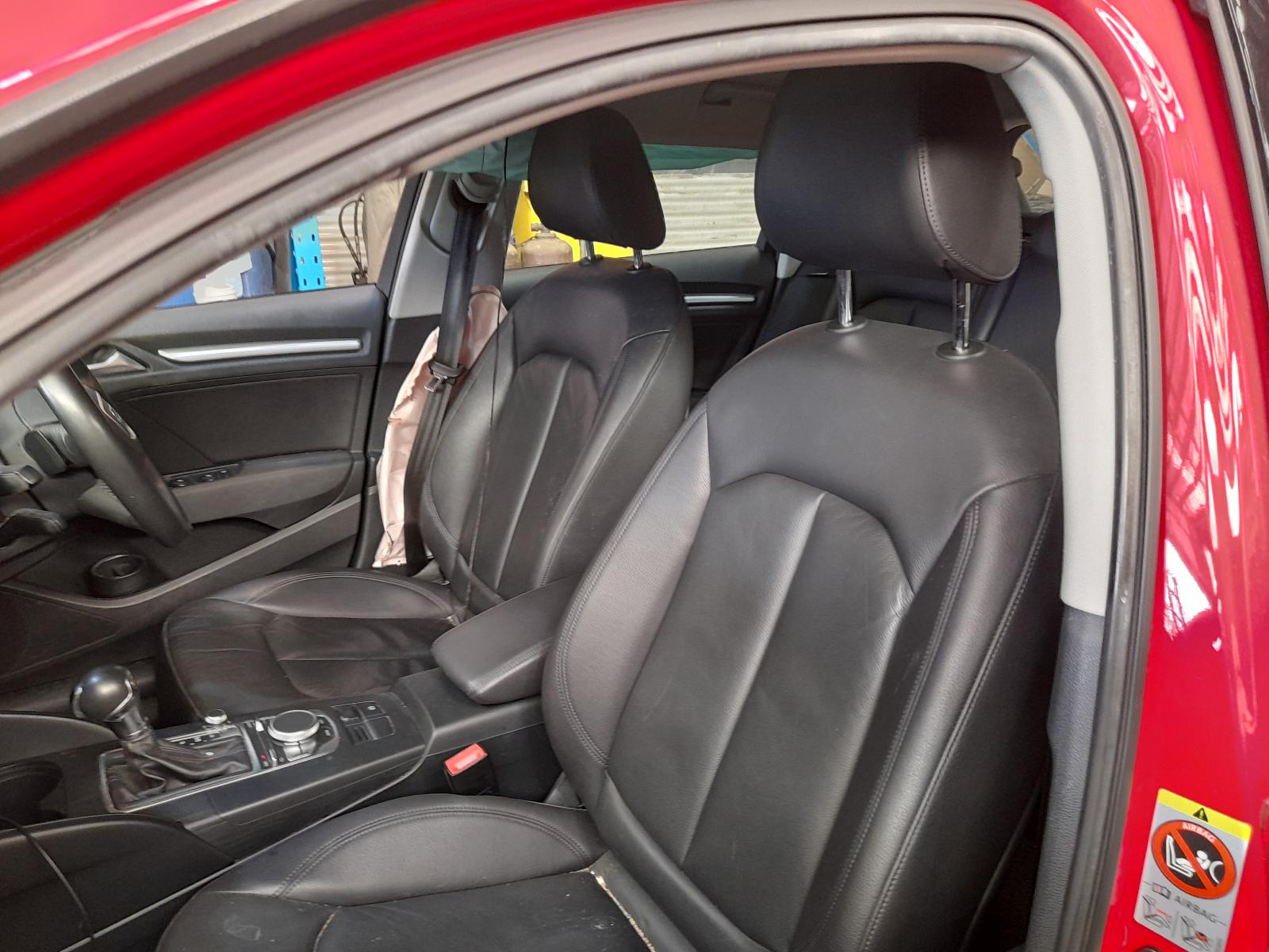 View Auto part Radio/Cd/Dvd/Sat/Tv Audi A3 2013