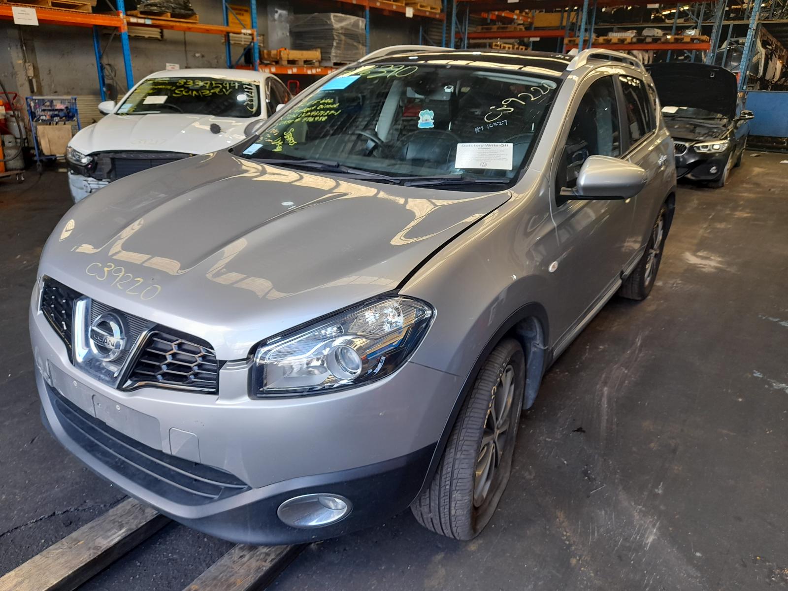 View Auto part Left Front Door Nissan Dualis 2011