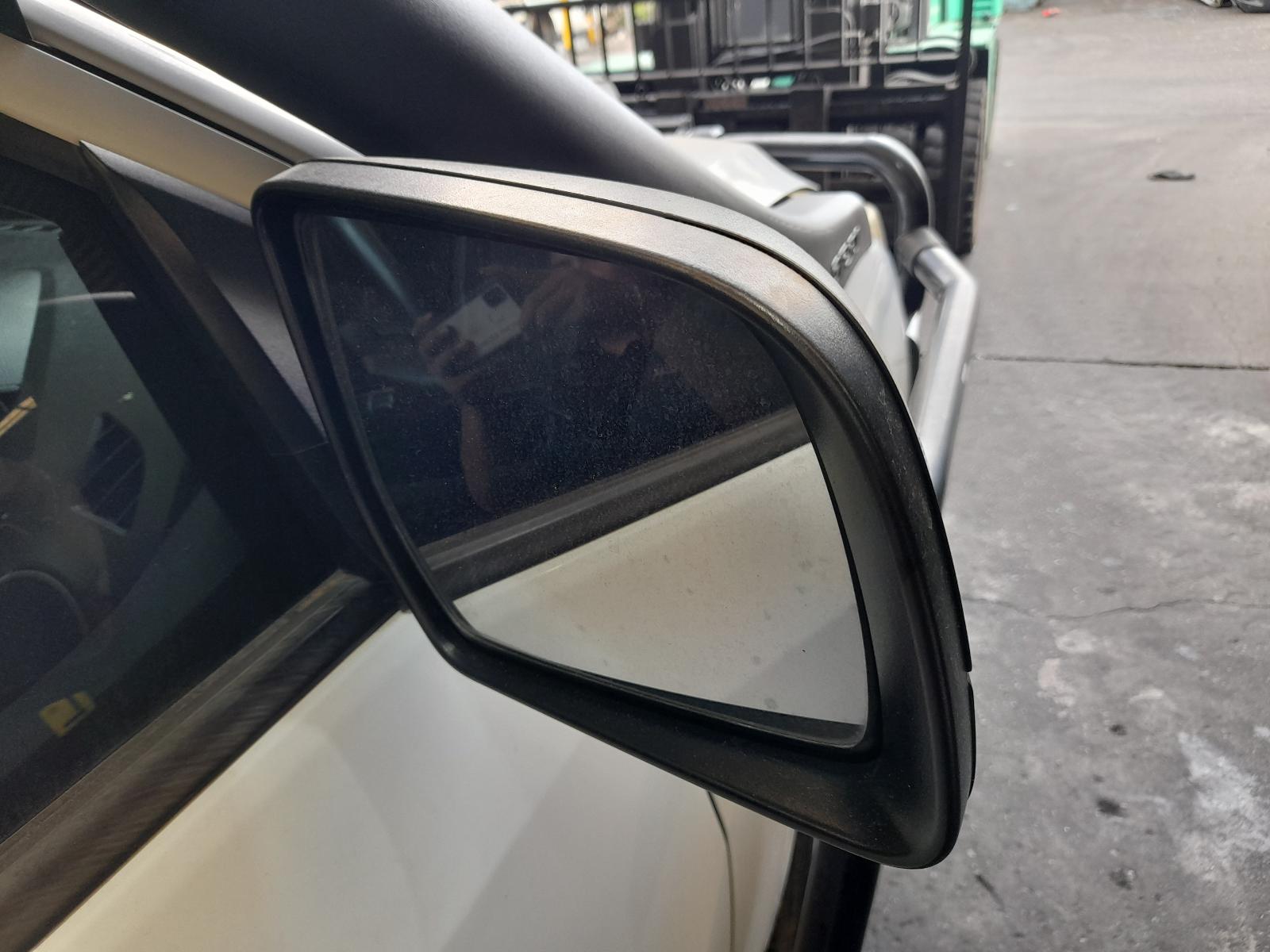 View Auto part Pwr Dr Wind Switch Mazda Bt50 2019