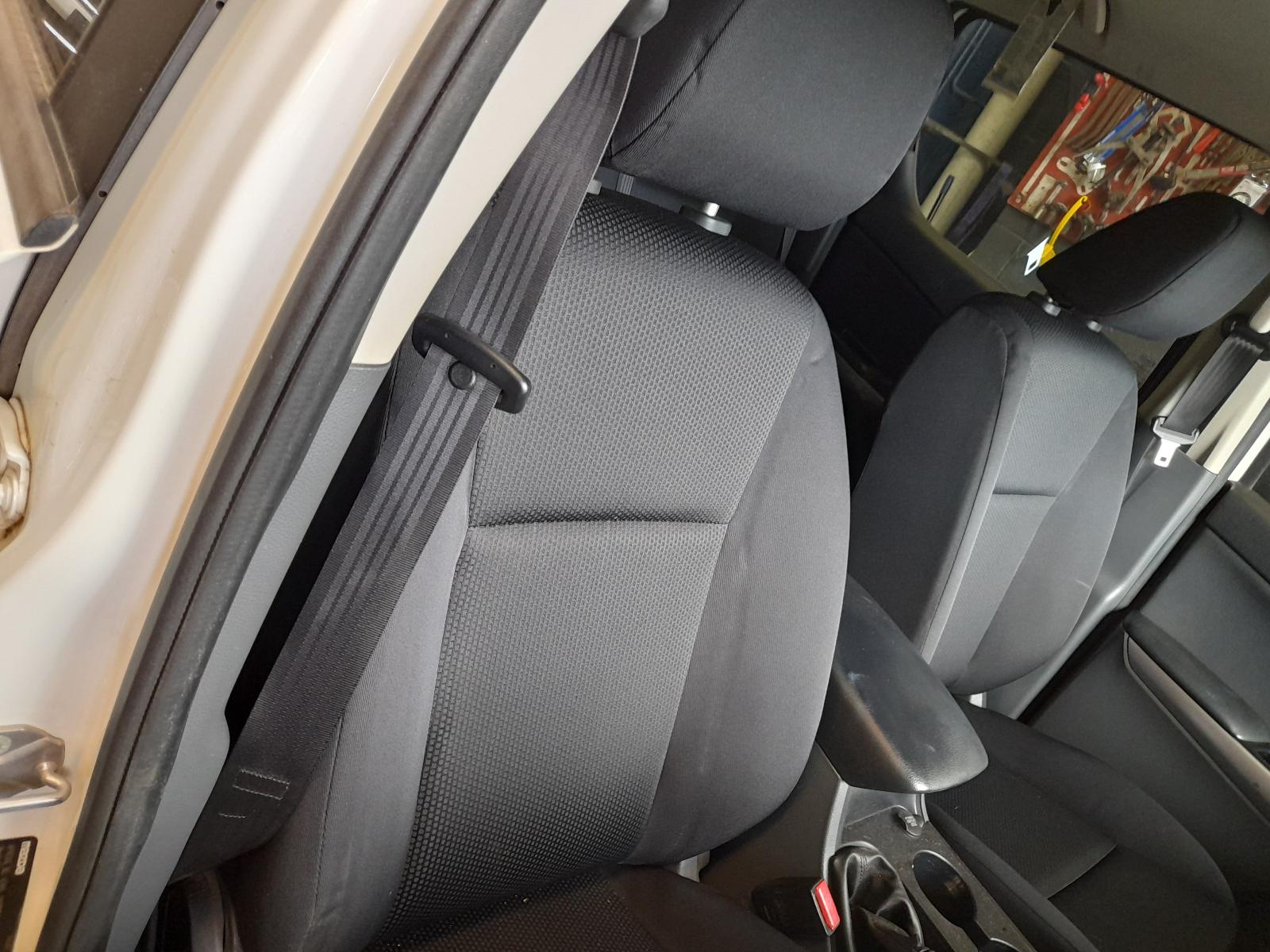 View Auto part Pwr Dr Wind Switch Mazda Bt50 2019