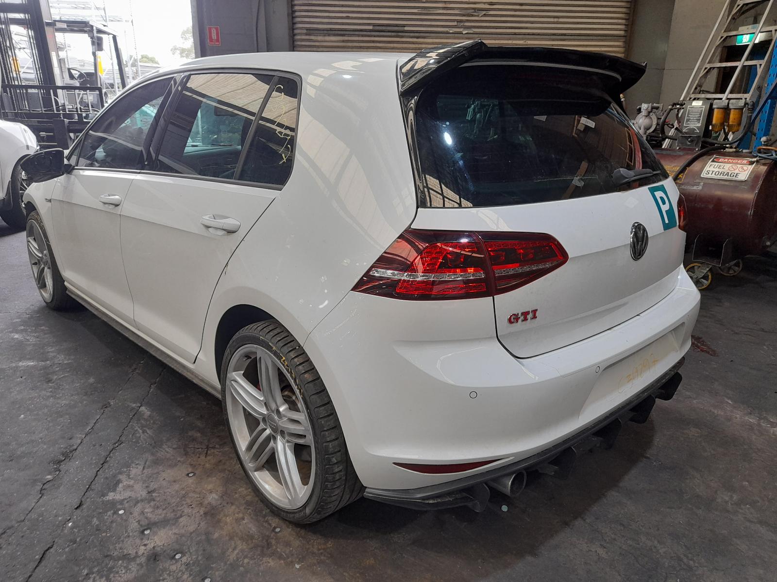 View Auto part A/C Compressor Volkswagen Golf 2014