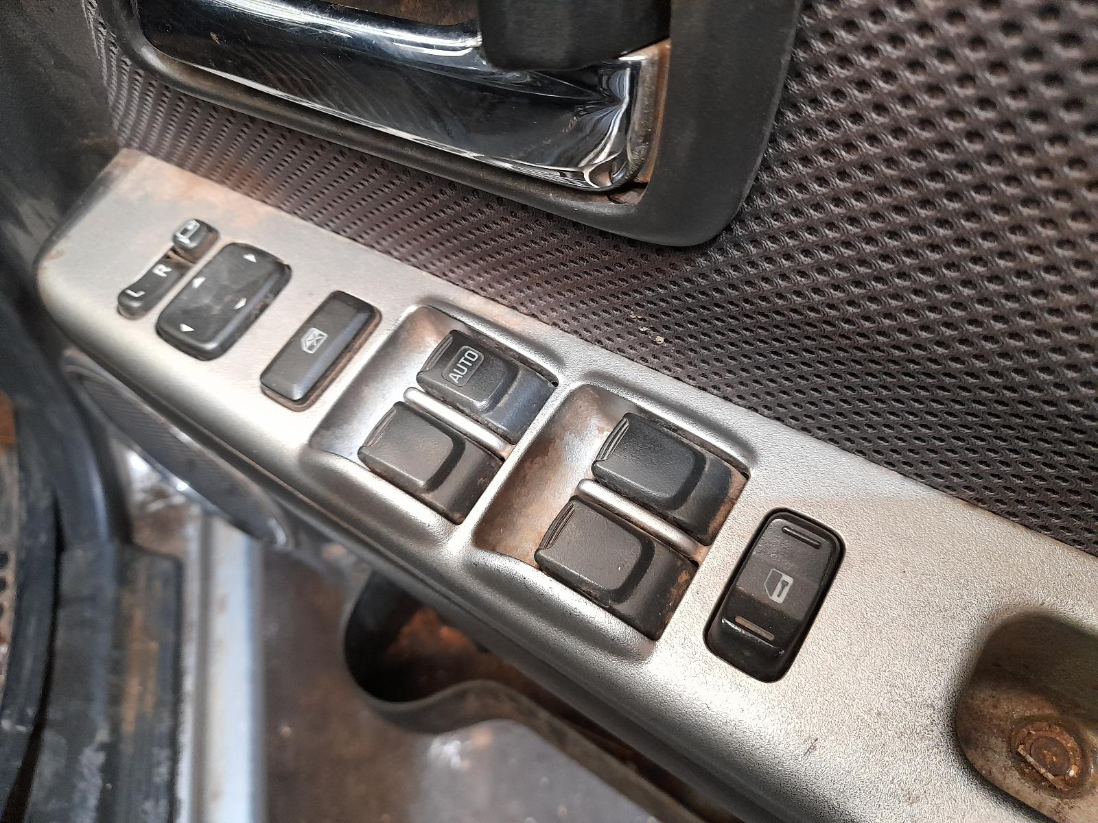 View Auto part Seatbelt/Stalk Isuzu Dmax 2011