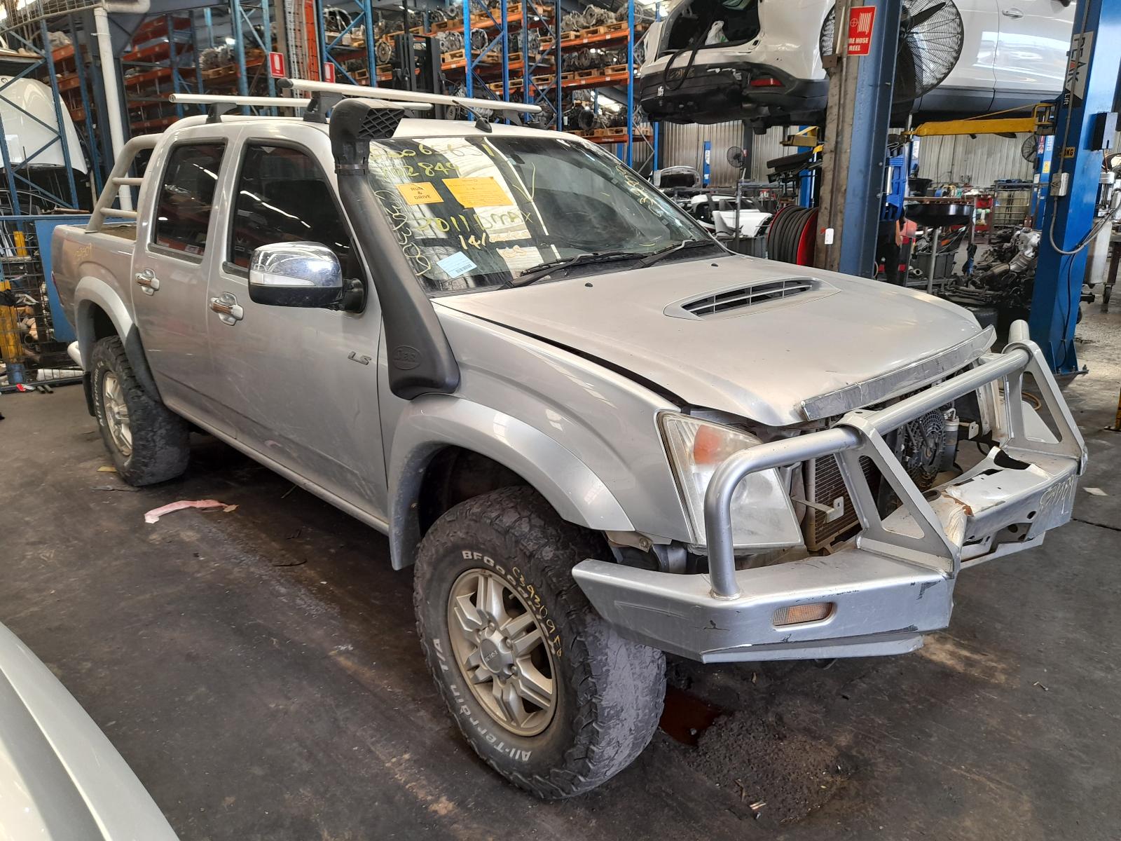 View Auto part Seatbelt/Stalk Isuzu Dmax 2011