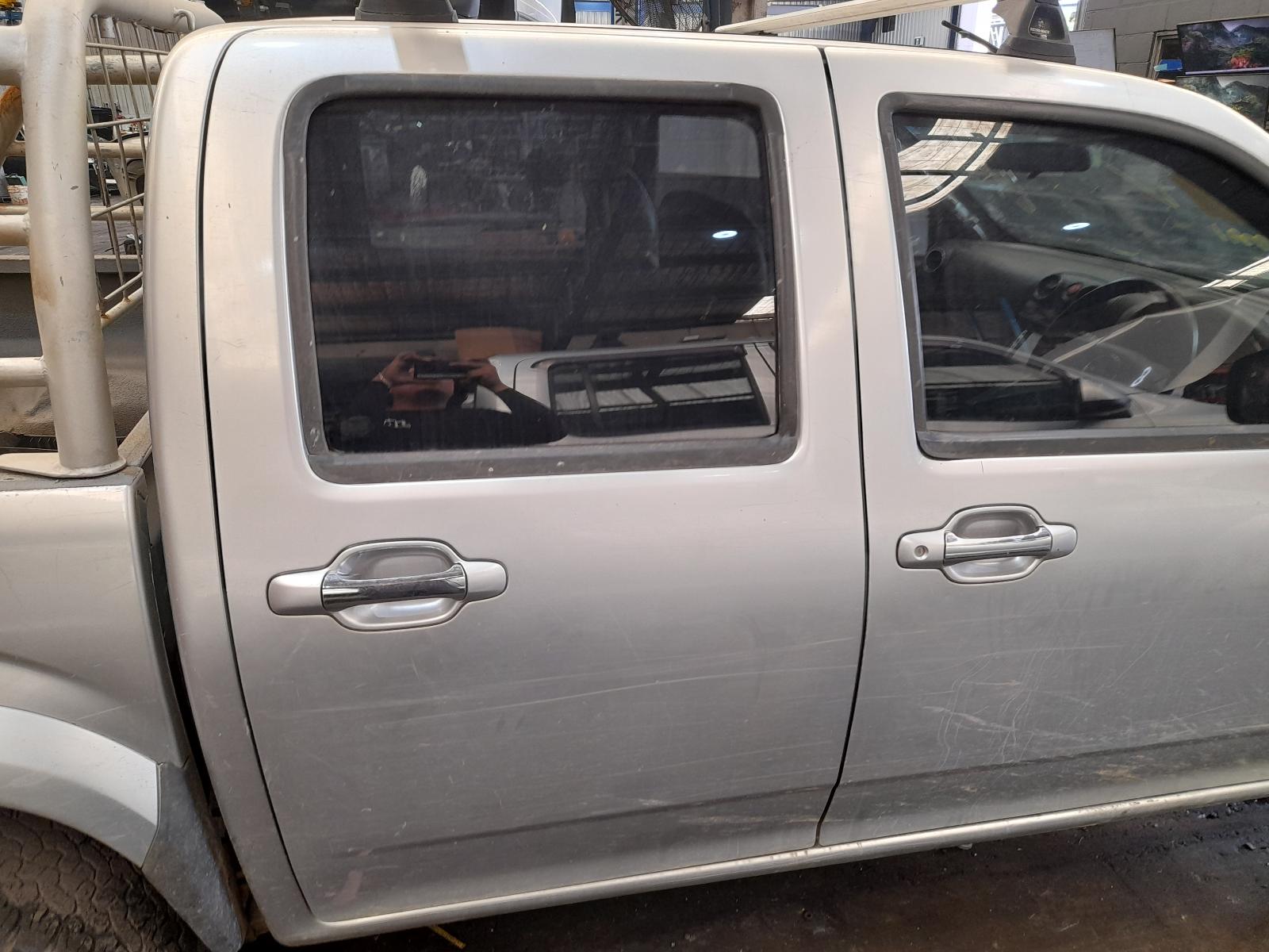 View Auto part Seatbelt/Stalk Isuzu Dmax 2011