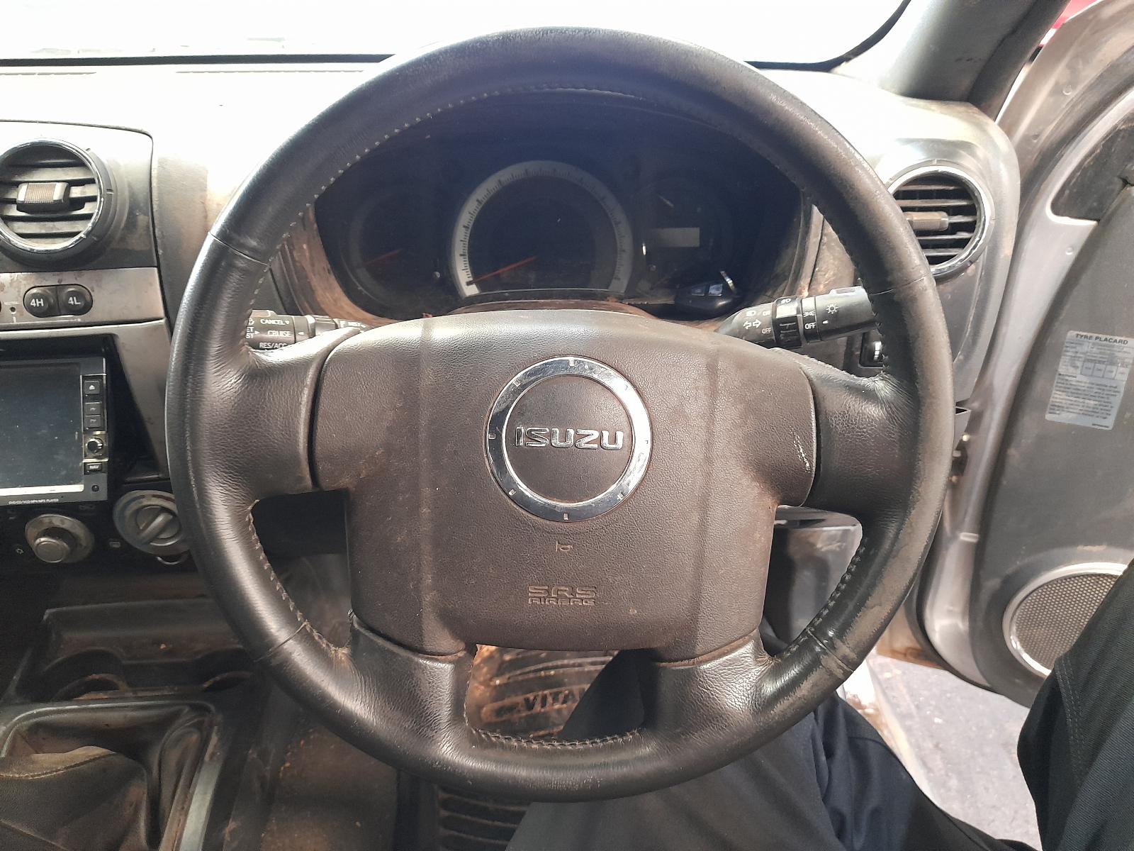 View Auto part Seatbelt/Stalk Isuzu Dmax 2011
