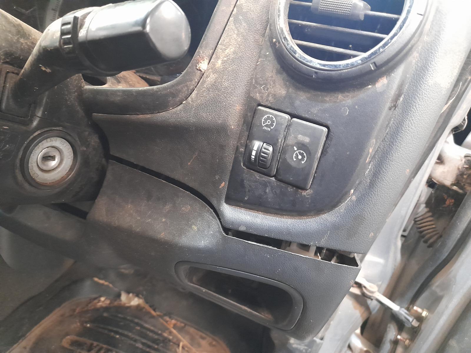 View Auto part Seatbelt/Stalk Isuzu Dmax 2011