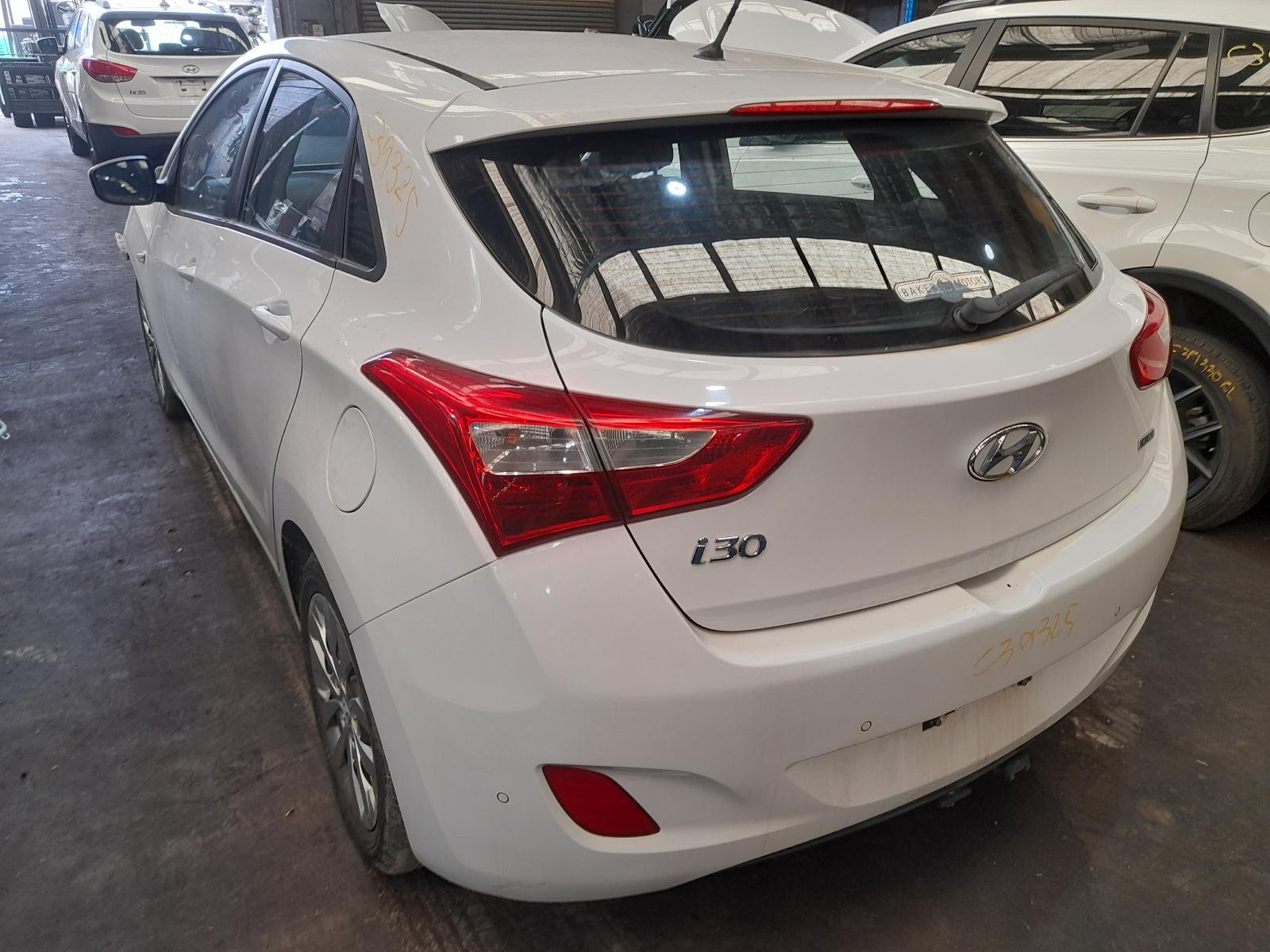 View Auto part Door/Boot/Gate Lock Hyundai I30 2015