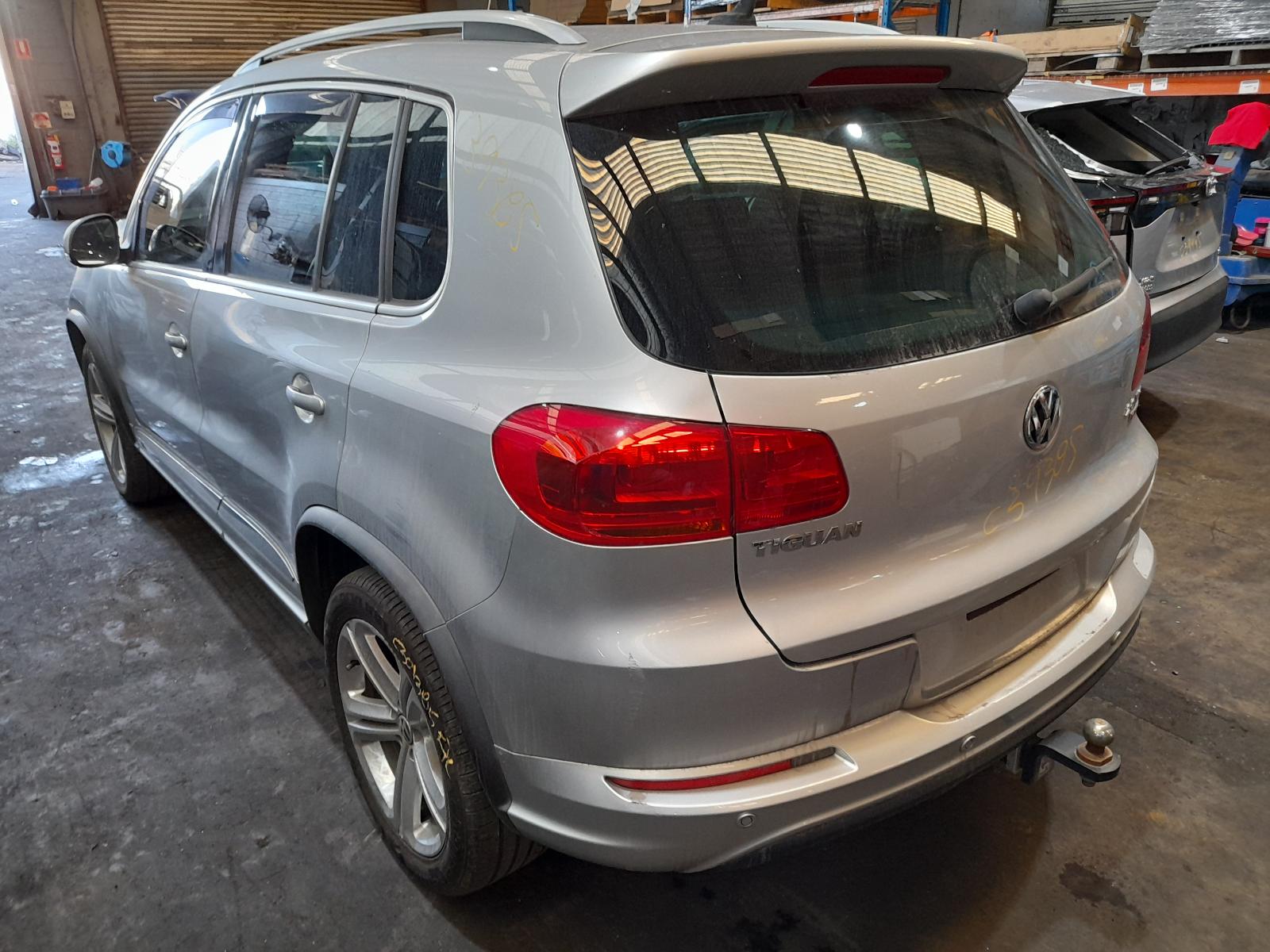 View Auto part Ecu Volkswagen Tiguan 2015
