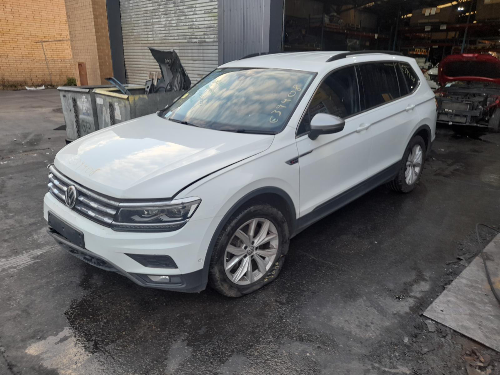 View Auto part Left Taillight Volkswagen Tiguan 2021