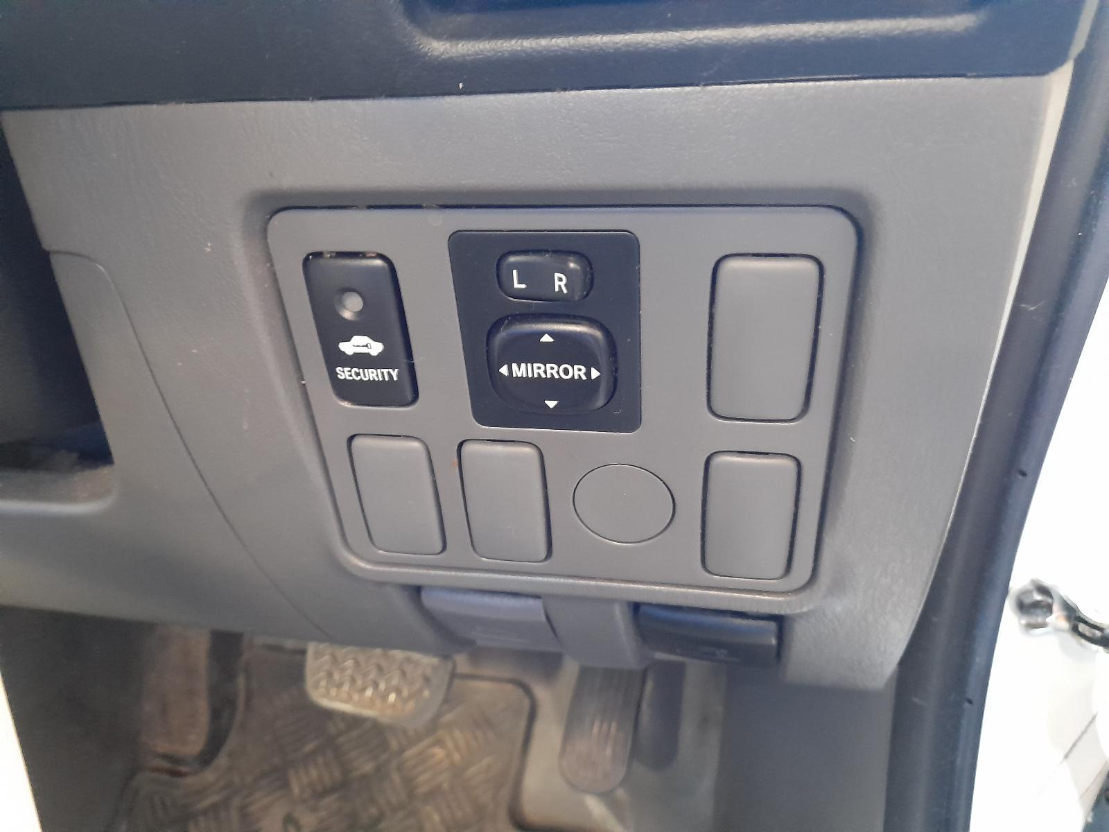 View Auto part Alternator Toyota Hilux 2013