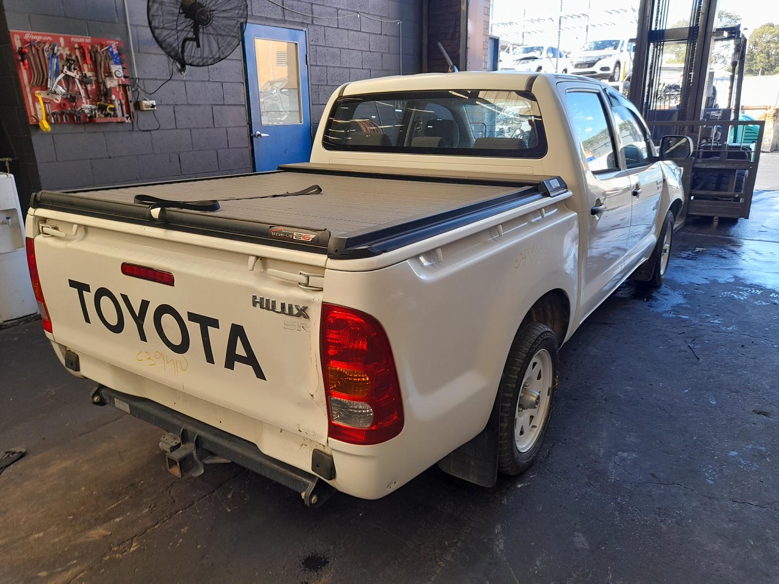 View Auto part Alternator Toyota Hilux 2013