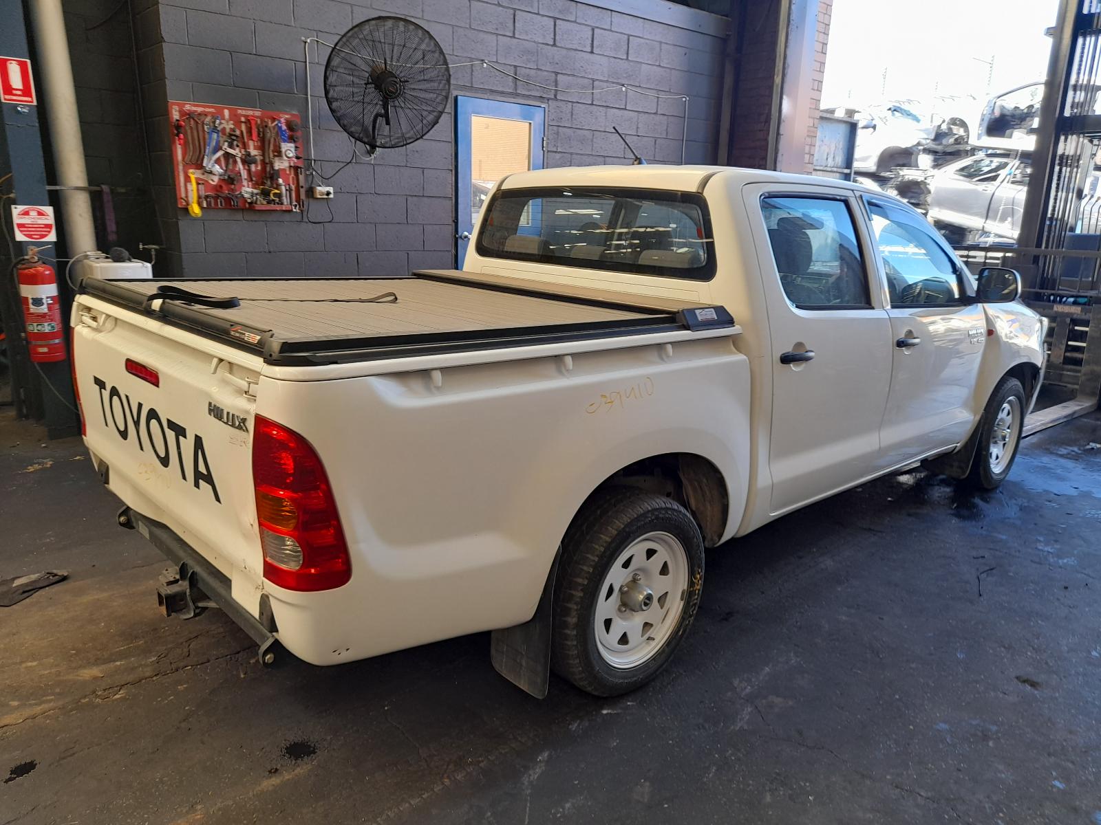 View Auto part Alternator Toyota Hilux 2013