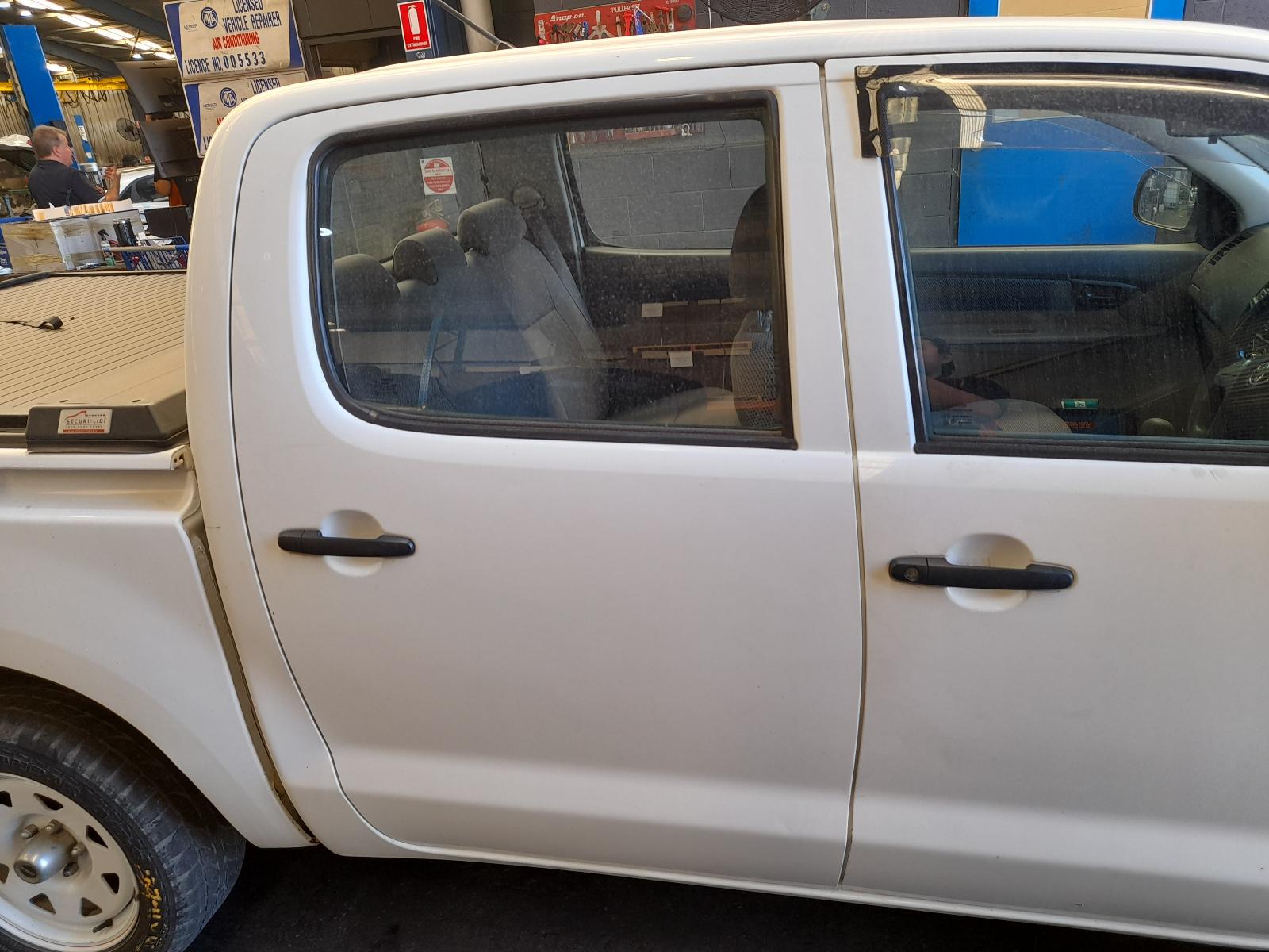 View Auto part Alternator Toyota Hilux 2013
