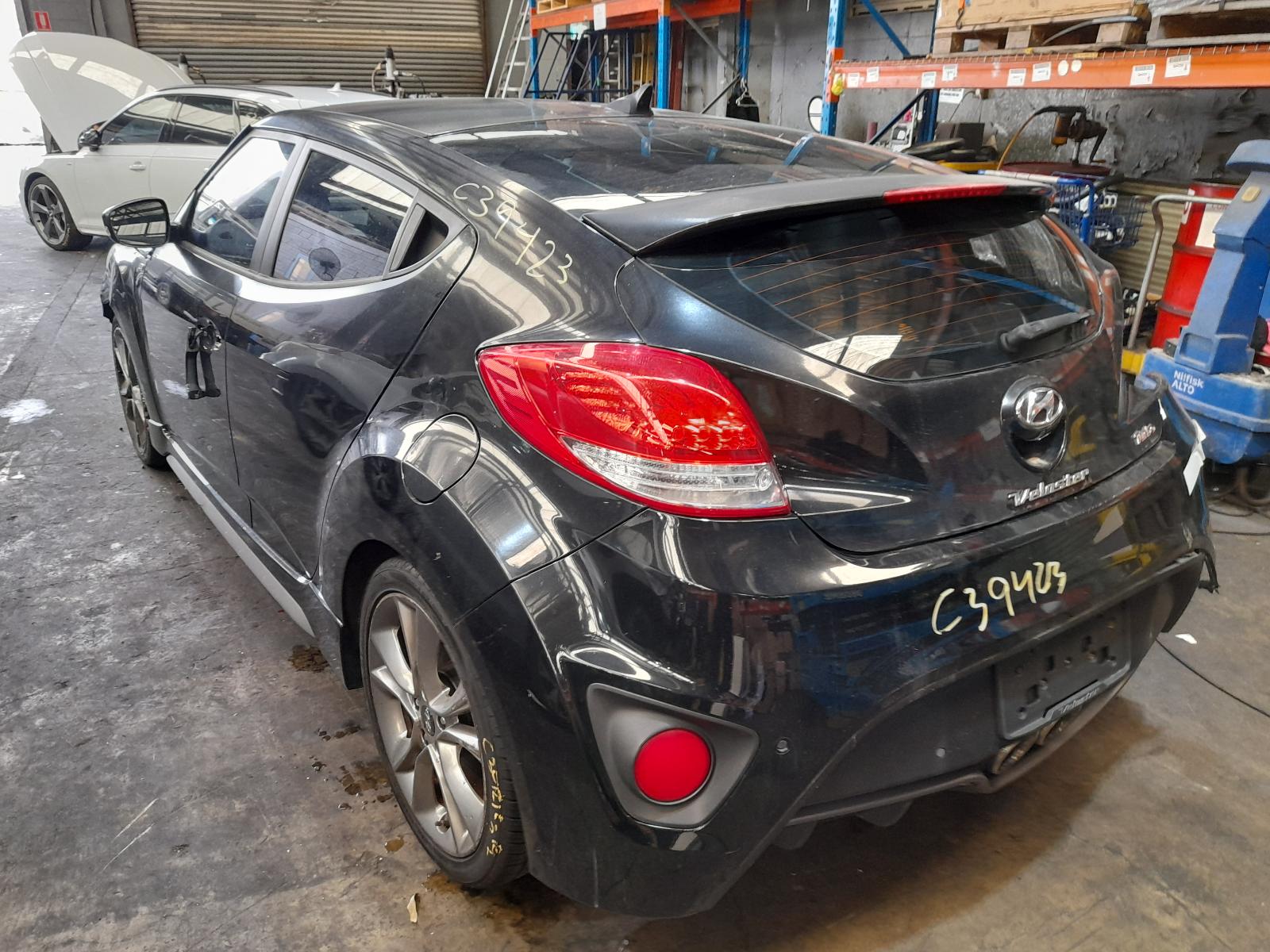 View Auto part Left Front Window Reg/Motor Hyundai Veloster 2015