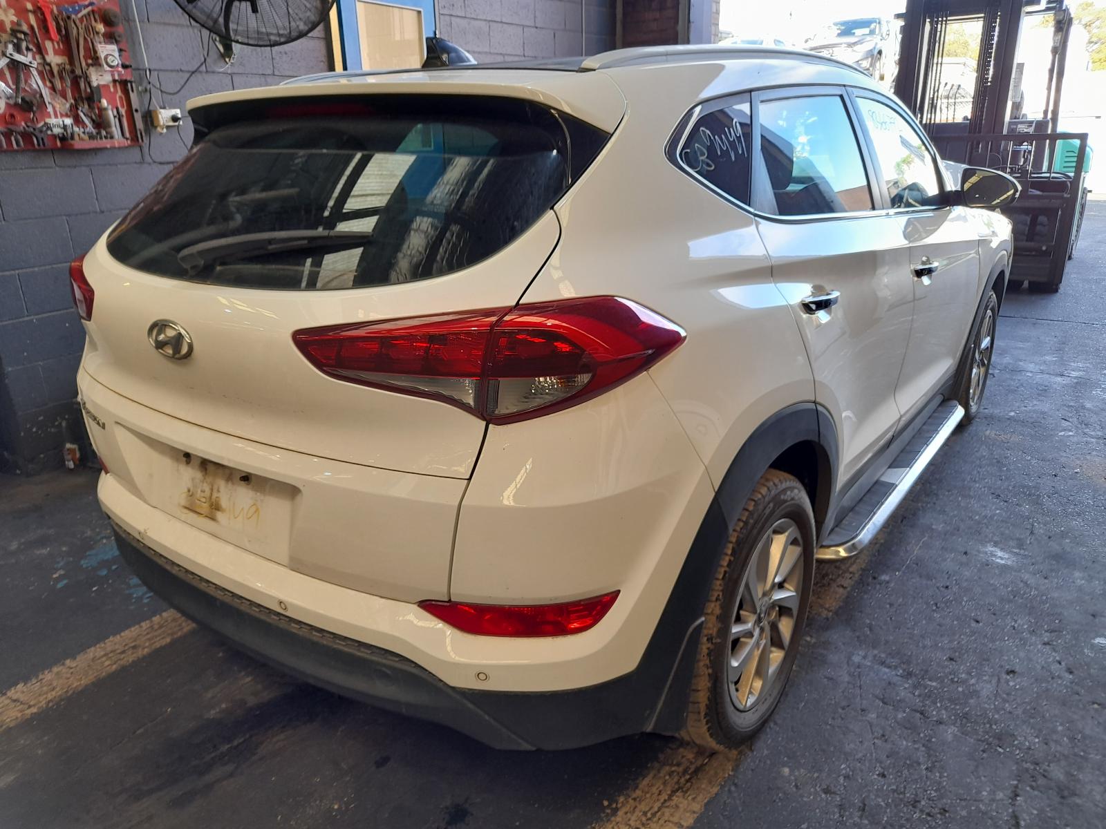 View Auto part Sunvisor Hyundai Tucson 2015